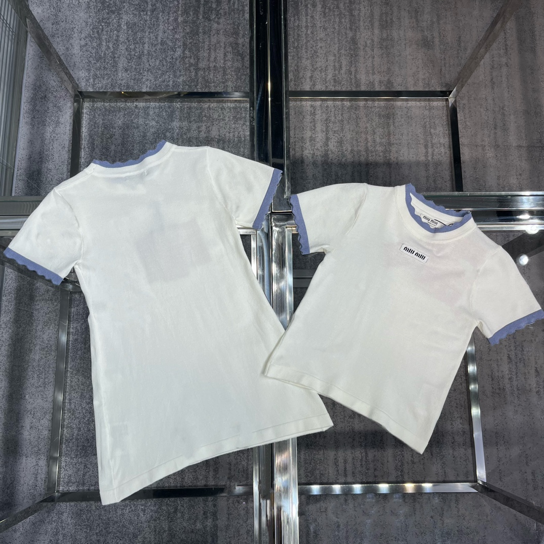 MiuMiu Odzież Sweter dzianinowy T-Shirt Dzianiny Kolekcja wiosenno-letnia Krótki rękaw