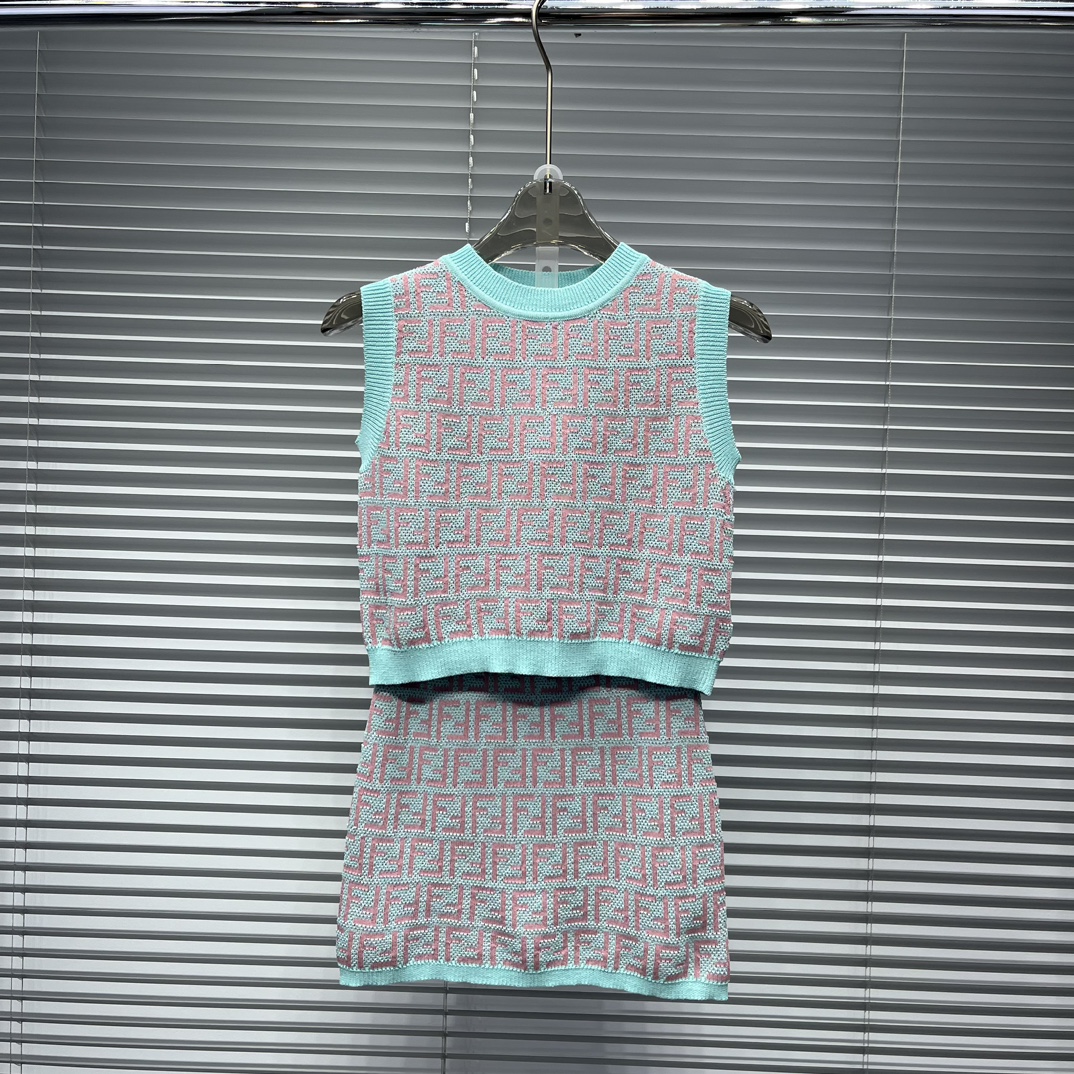 Fendi Abbigliamento Completi Due Pezzi & Set Coordinati Blu Rosa Rosso Cotone di seta ghiaccio Collezione Primavera/Estate
