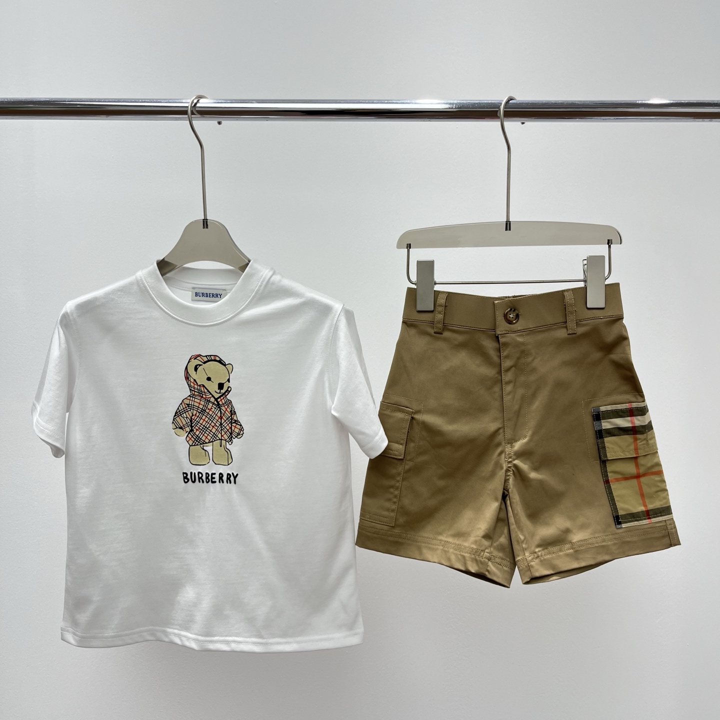 _dzE9sXJNiLTxMQ4-29DlZMxZsLTngLya-SUXWTg