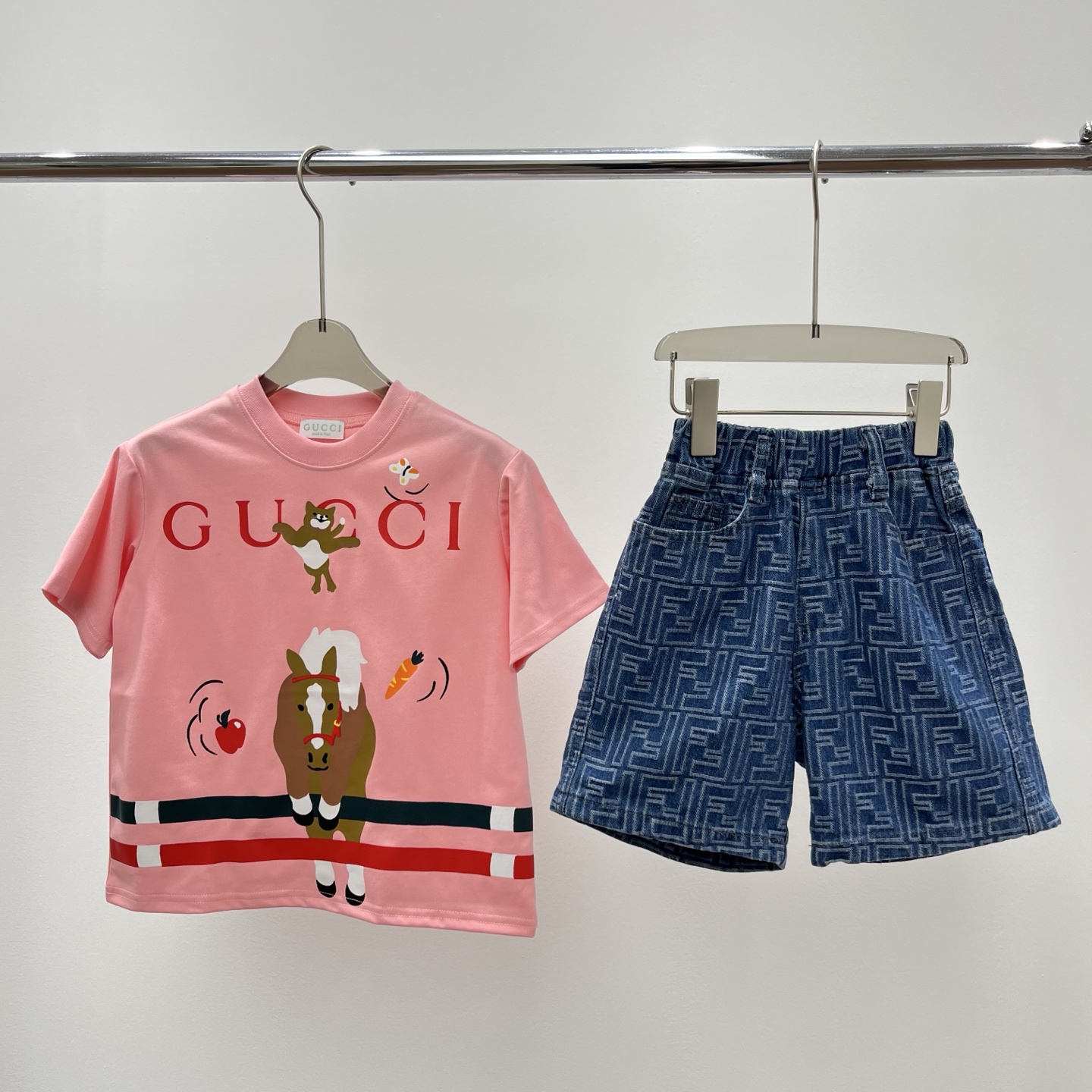 Camiseta de manga corta y jeans, nuevo producto, camiseta de caballo rosa de edición limitada del año del caballo de la…