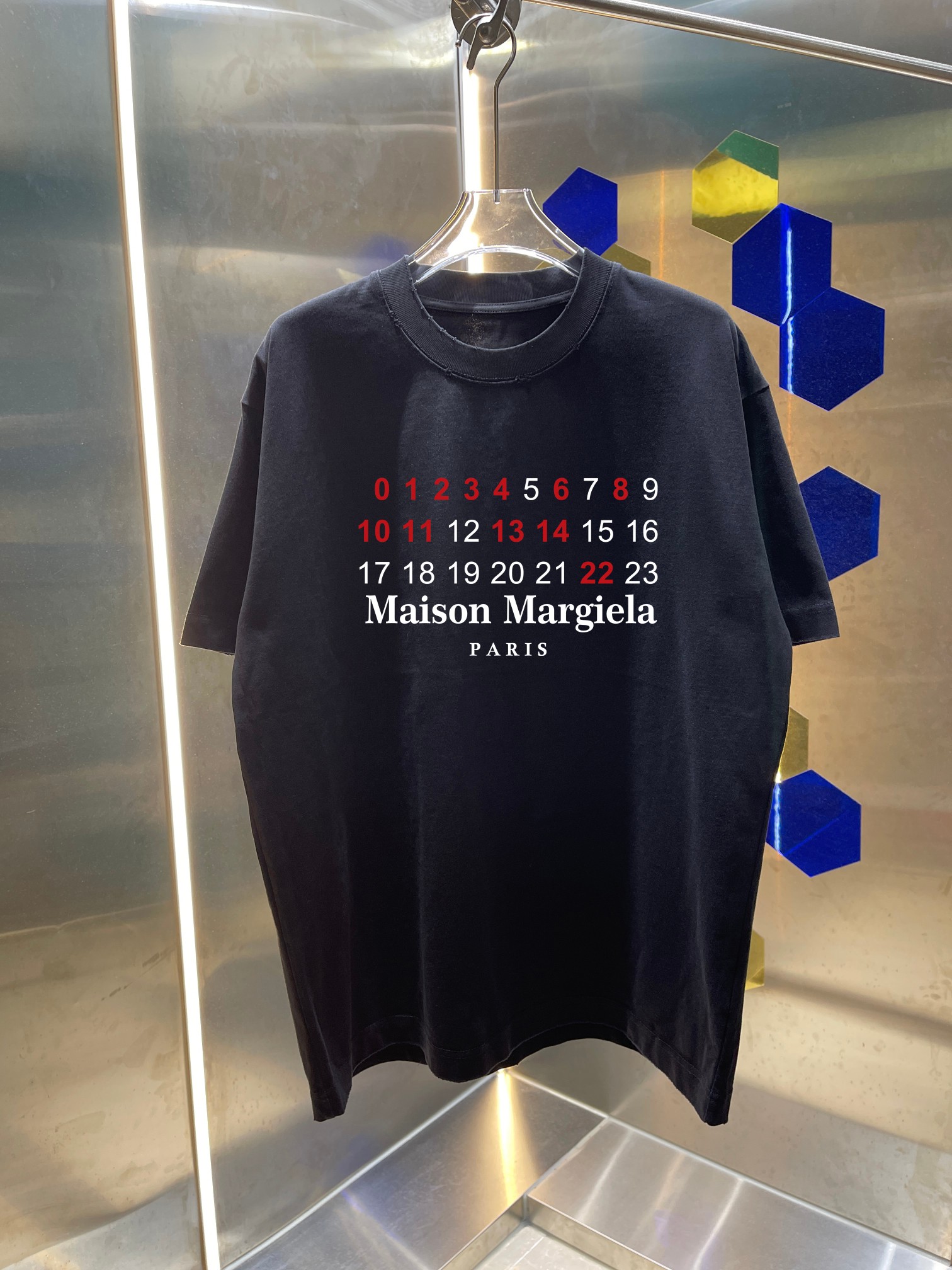 P90 MM6 Maison Margiela* Nueva temporada primavera/verano 2026, camiseta de cuello redondo y manga corta de 3…
