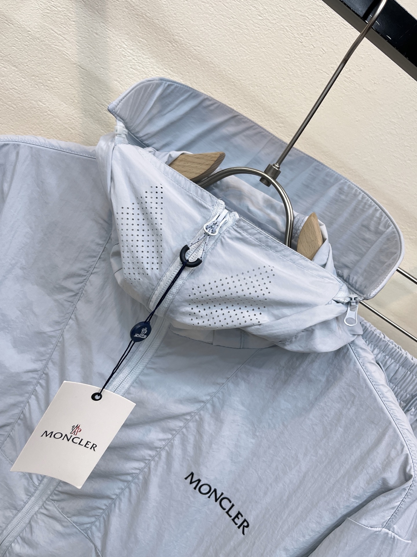 华伦天奴 盟可睐 高定典藏高级成衣风衣外套及大衣服装 #4378F4D9 3