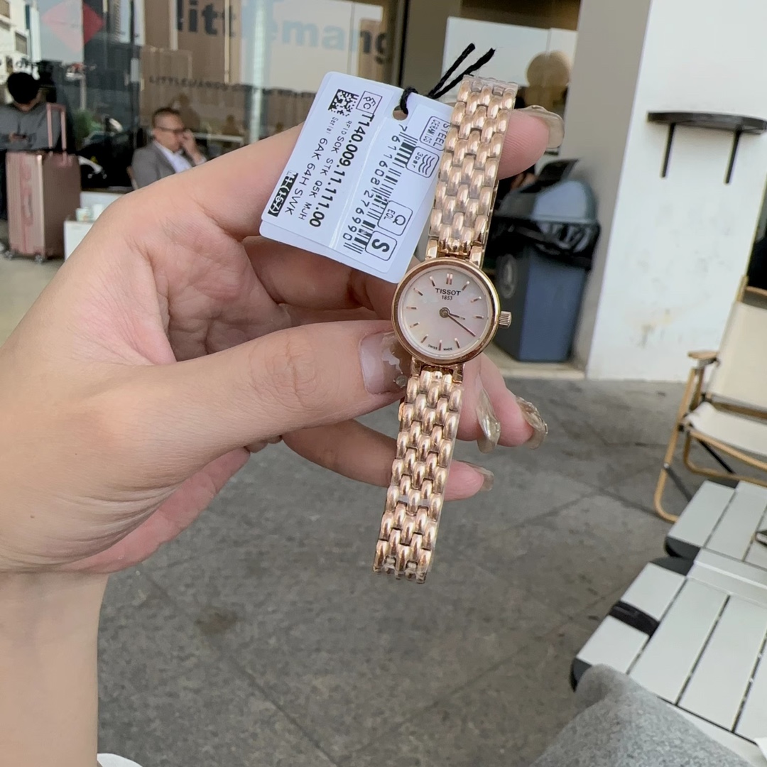 티쏘 러블리 자개 다이얼 쿼츠 여성 시계 이미지 3