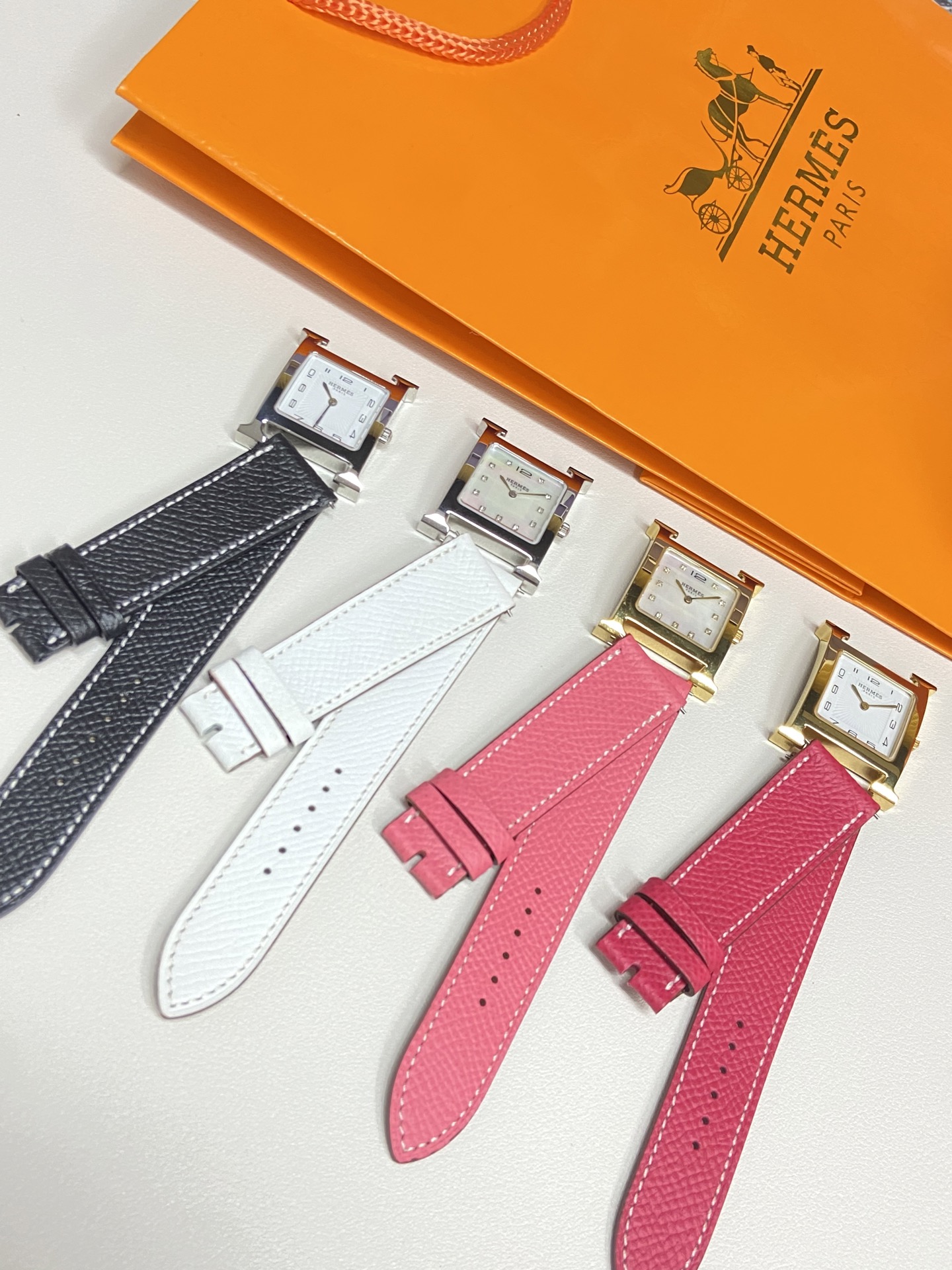 Hermès Heure H Watch: Stainless Steel Case, Alligator Leather Band, Quartz Movement 2 i1745561970634 5025 0 0