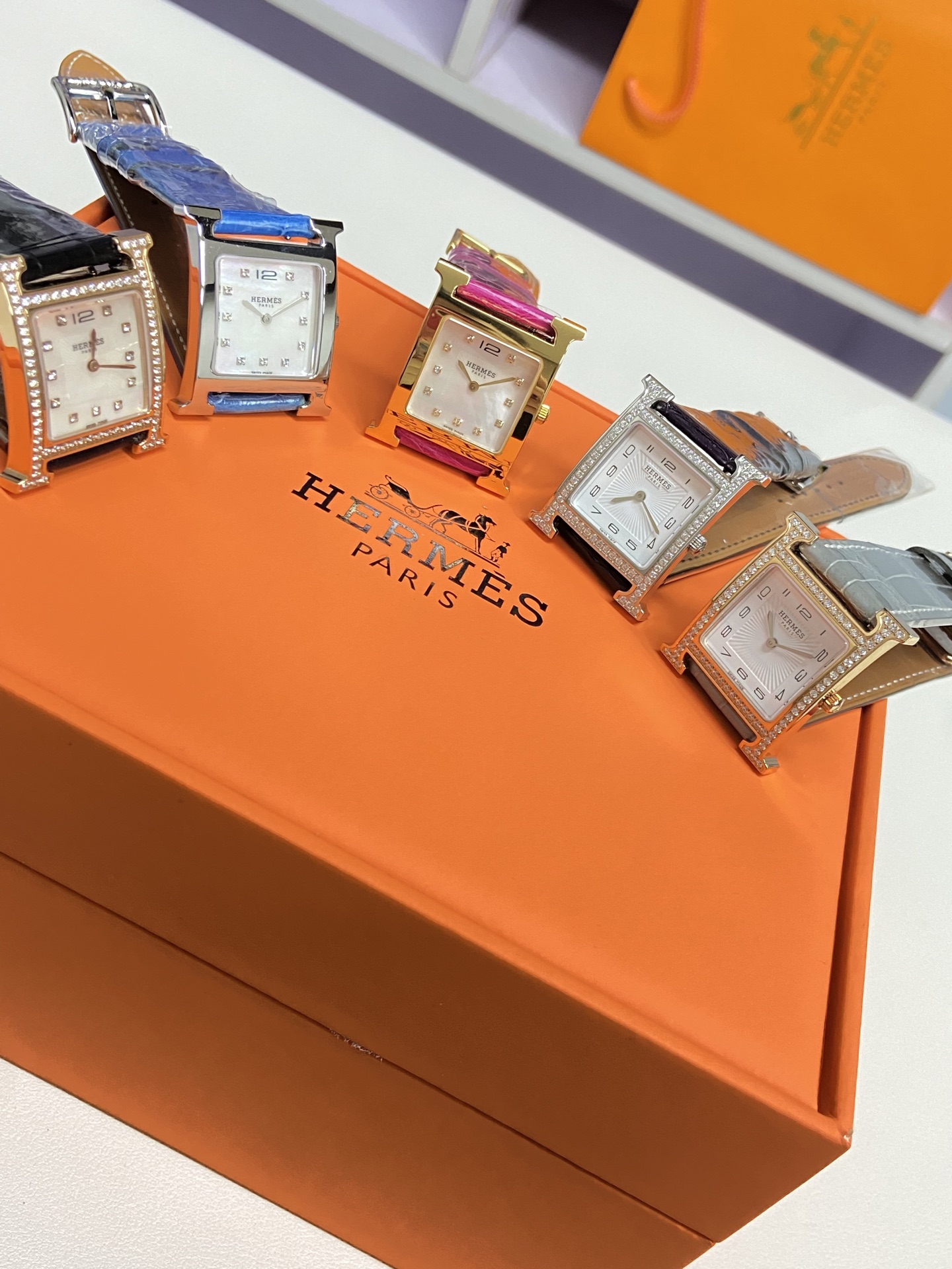 Hermès Heure H Watch: Stainless Steel Case, Alligator Leather Band, Quartz Movement 9 i1745561970792 3099 0 7
