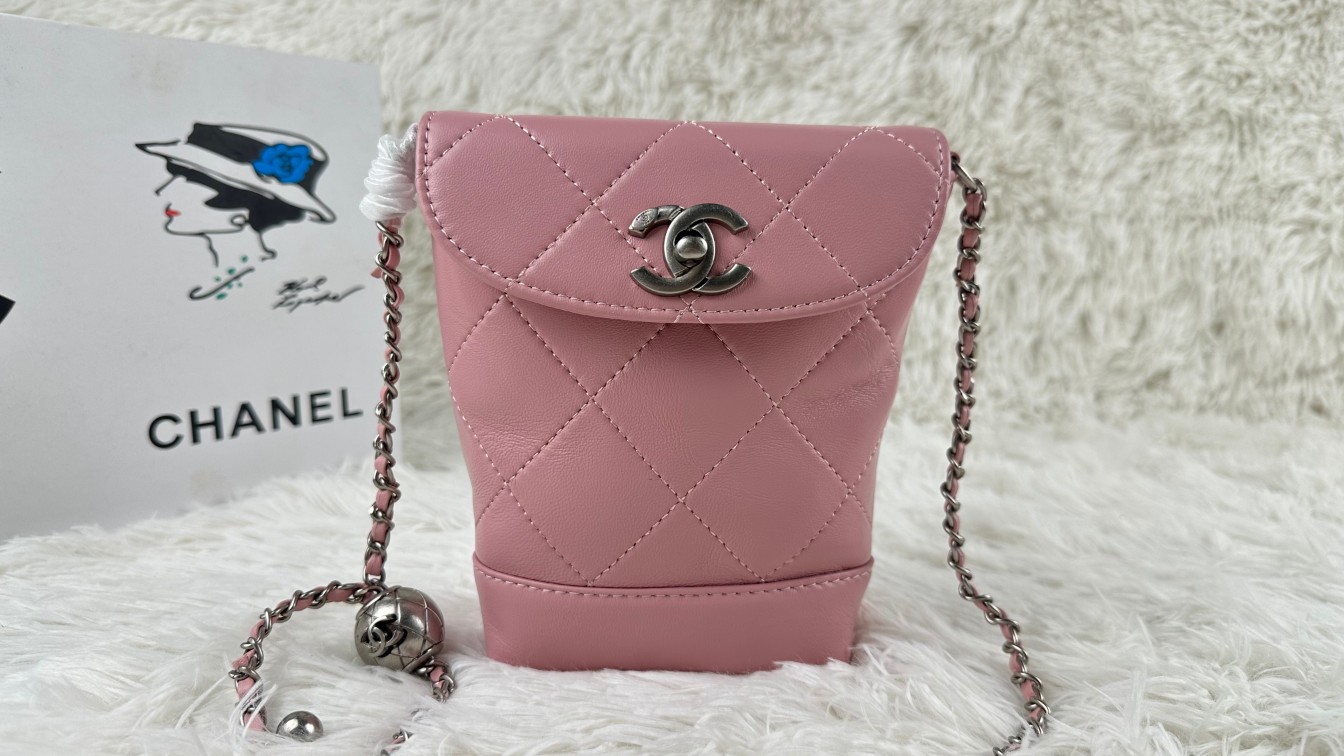 Chanel Crossbody & Shoulder Bags Genuine Leather Chains