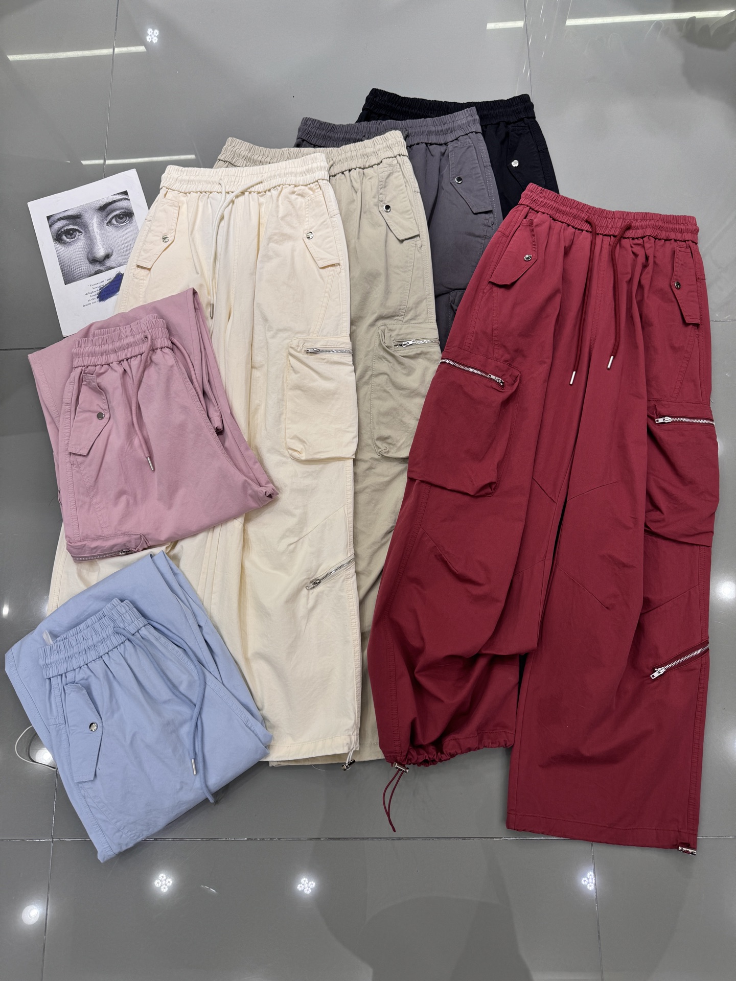 NO:314269,Balenciaga new style thin large zipper bag casual pants American retro street dance big pocket work pants men and women hip-hop loose wide-leg trousers fashionable and versatile 7 colors smlxl,,balenciaga,alexander wang19860909巴黎世家 新款 薄款大拉链袋休闲裤 美式复古 街舞大口袋工装裤男女嘻哈宽松阔腿长裤 时尚百搭 7色 smlxl,,balenciaga,alexander wang,Women's clothing