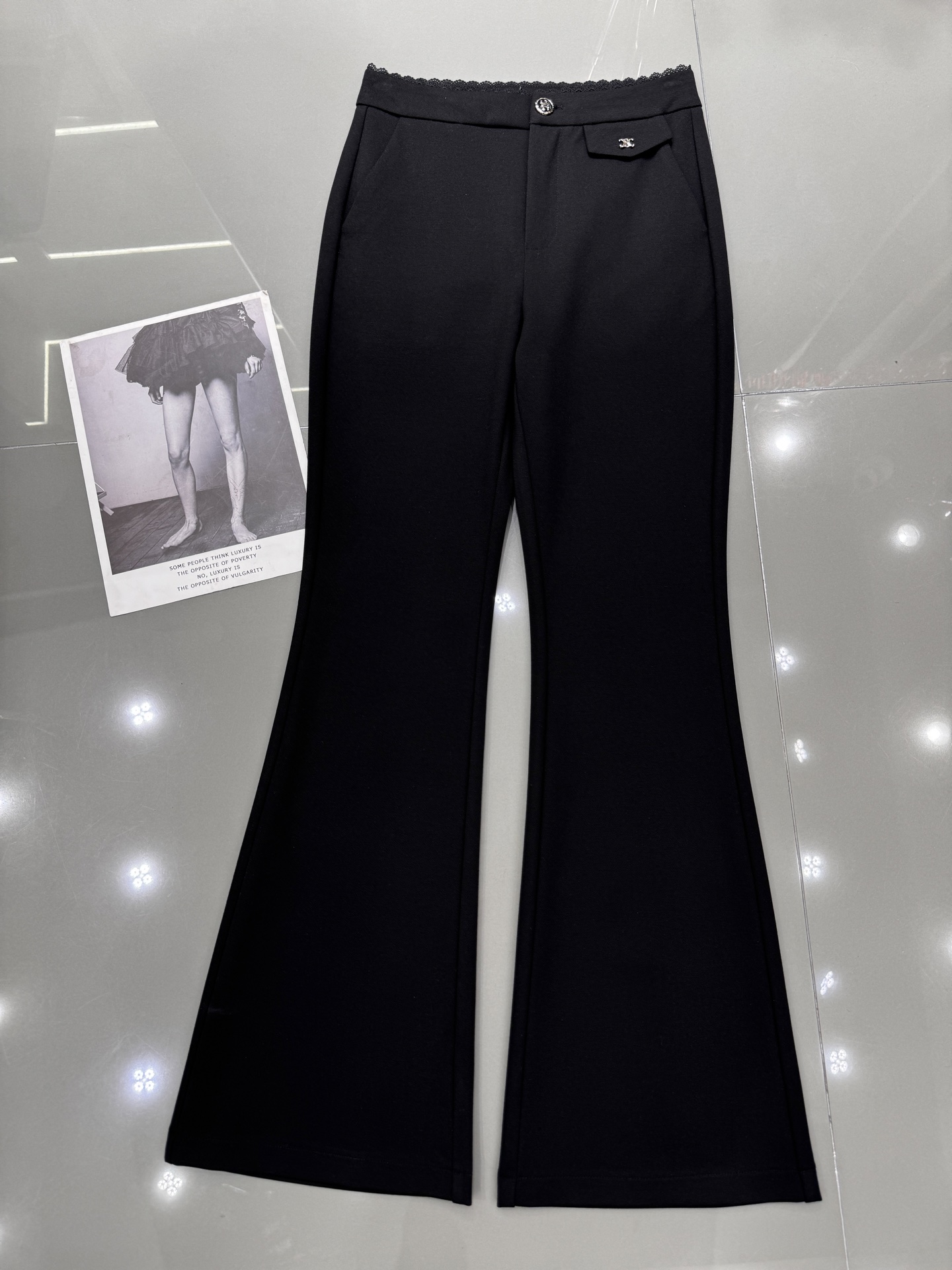 NO:314253,CE* newest style, waist lace bell-bottom pants, ce buttons, lapel fake pockets, elastic, beautiful upper body, slim fit and slim Monochrome smlxl,,alexander wang19860909CE*新款 腰上花边喇叭裤 ce扣子 翻领假口袋 弹性十足 上身好看 修身显瘦 单色smlxl,,alexander wang,Women's clothing