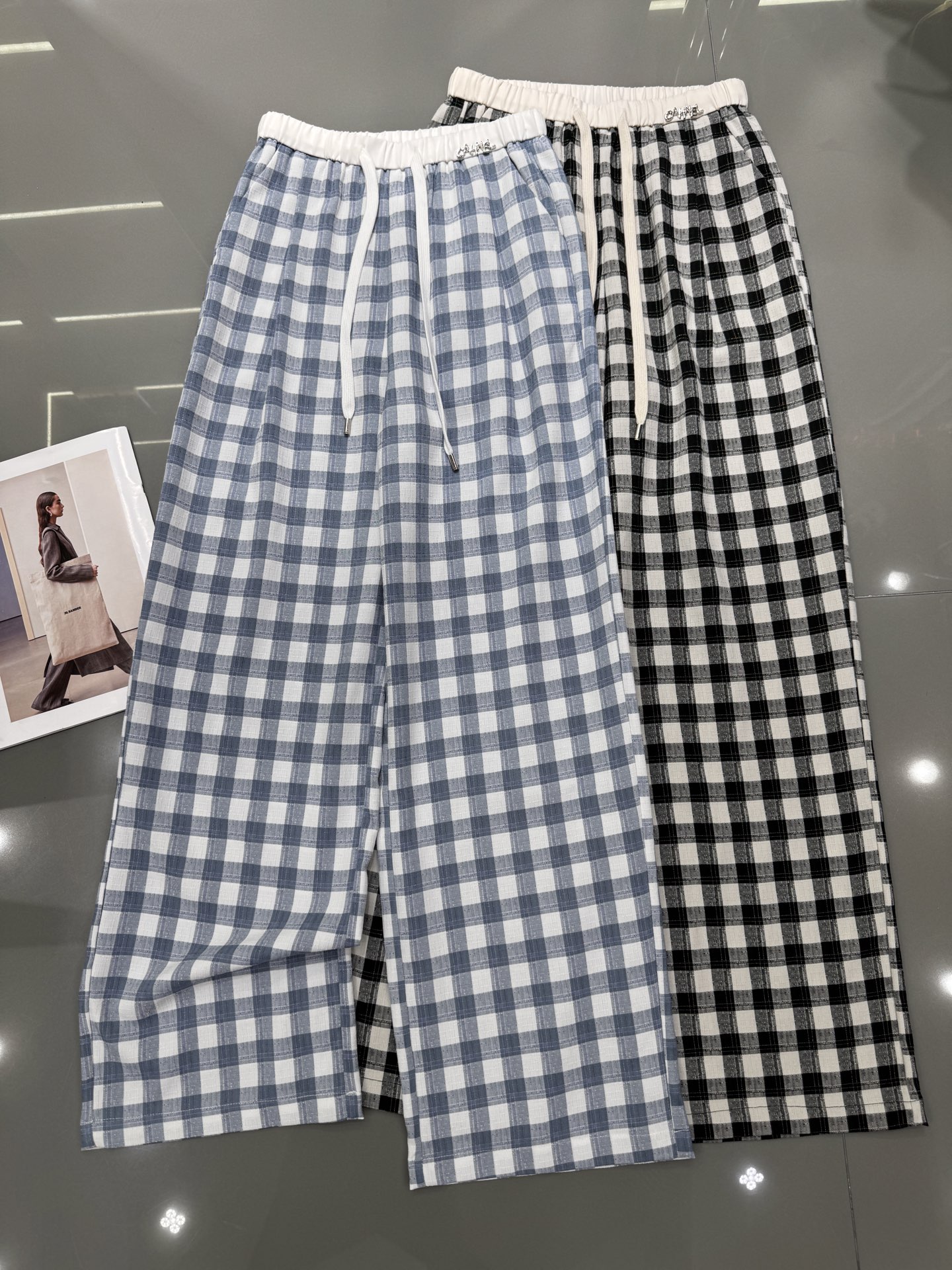 NO:314267,Chan* newest left-waist letter plaid wide-leg pants Diamond logo thin and glittering, good-looking, drawstring waist, contrasting color splicing, good-looking, two-color smlxl, chanel, alexander wang19860909chan*新款左腰字母格子阔腿裤 钻石logo 细闪细闪的 好好看 抽绳腰头 撞色拼接 颜色好看 两色smlxl,,chanel,alexander wang,Women's clothing