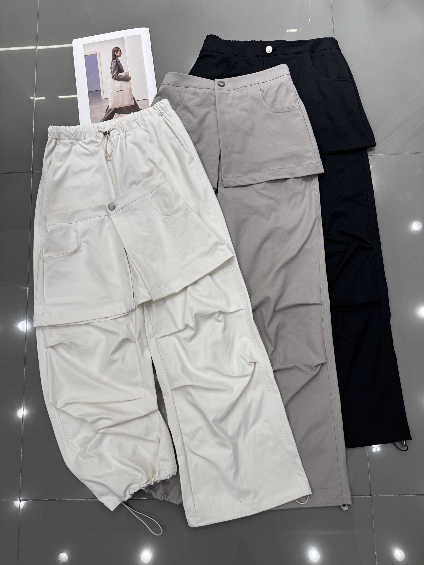 NO:314268,Balenciaga new style two-piece casual pants American cool hot girl street casual loose work pants Removable fart curtain elastic drawstring three-color smlxl,,balenciaga,alexander wang19860909巴黎世家 新款 两件套休闲裤 美式酷辣妹炸街休闲宽松工装裤 可拆卸屁帘 弹力抽绳 三色 smlxl,,balenciaga,alexander wang,Women's clothing
