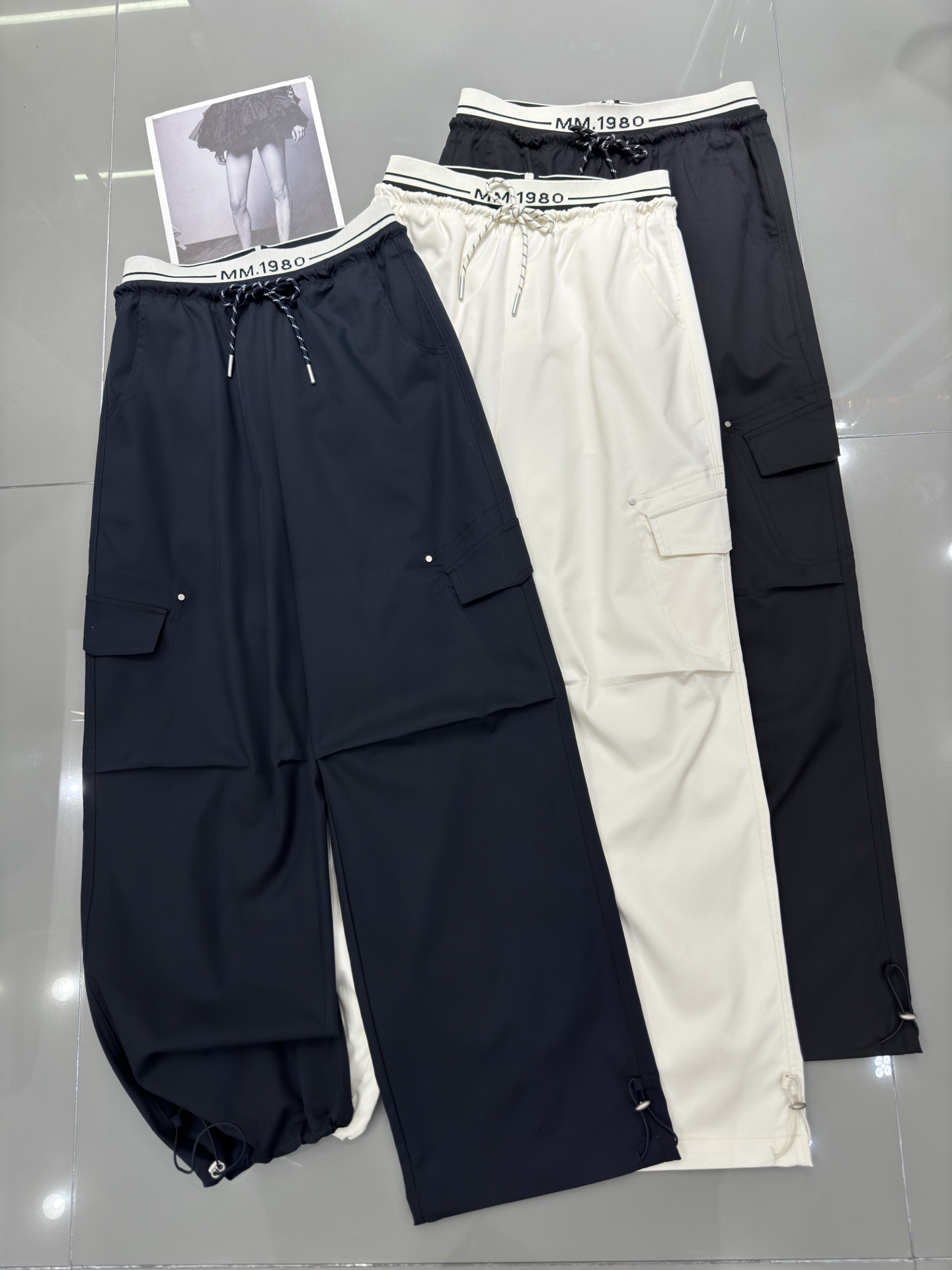 NO:314283,mm6 new style letter thread splicing rubber waist casual pants High waist elastic hem can be adjusted for two wears soft and comfortable fabric, super strong texture classic all-match version Three-color smlxl,,masion margiela,alexander wang19860909mm6 新款 字母螺纹拼接橡胶腰休闲裤 高腰松紧下摆可调节两穿 面料柔软舒适 质感超强经典百搭版 三色 smlxl,,masion margiela,alexander wang,Women's clothing