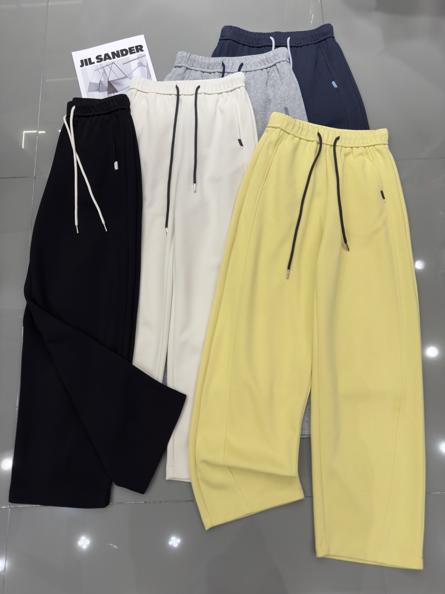 NO:316164,BALENCIAG*Balenciaga New simple pocket edge logo metal logo casual pants The fabric texture is very good, casual and versatile, five-color smlxl,,balenciaga,balenciaga,alexander wang19860909BALENCIAG*巴黎世家 新款简约款口袋边logo金属标休闲裤 面料质感非常好 休闲百搭 五色 smlxl,,balenciaga,balenciaga,alexander wang,Women's clothing