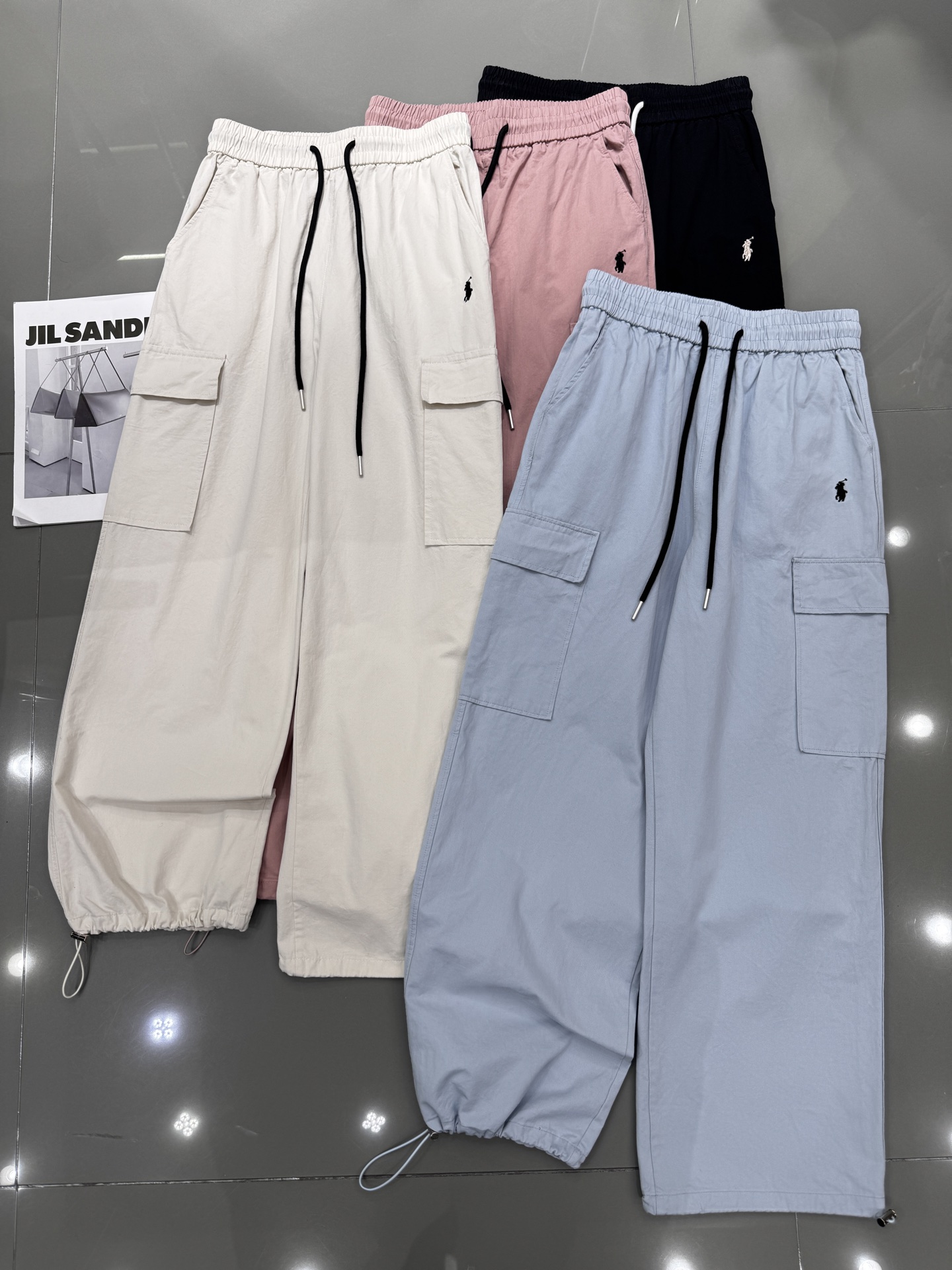 NO:320870,Polo new style of work pants left pocket embroidered logo, contrasting color strap, good color, two-wear pants style, simple and versatile style, thin cotton fabric, four-color smlx,,alexander wang19860909Polo 新款工装裤左口袋刺绣logo标 撞色绑带 颜色好看 可两穿裤型 简约百搭款 薄款棉布料 四色 smlx,,alexander wang,Women's clothing