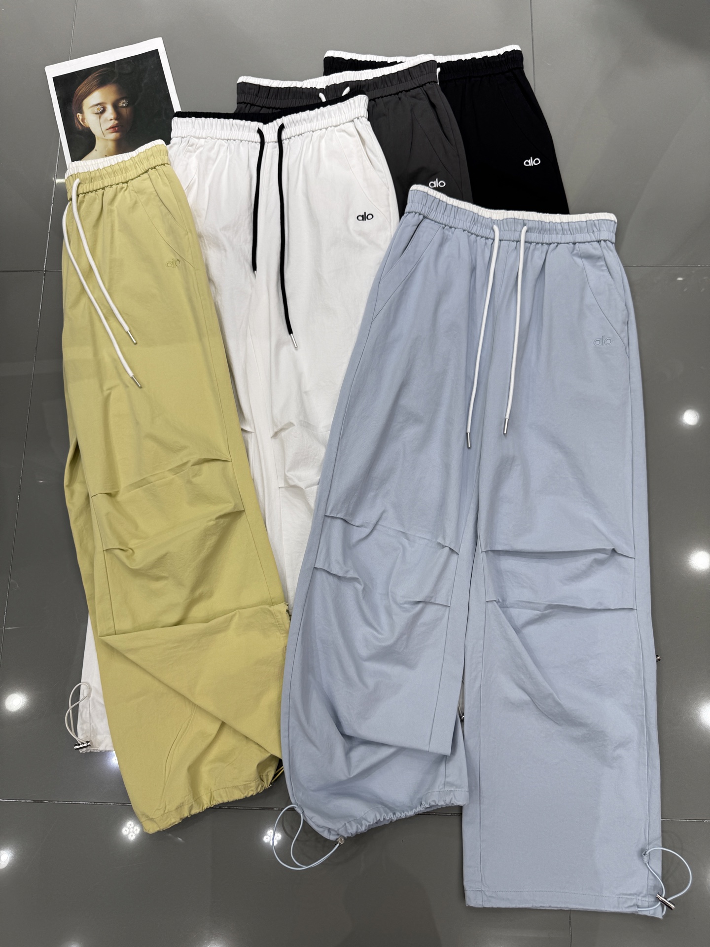 NO:312898,QING OUYANG New pocket edge embroidered logo casual pants, waist contrast design, adjustable hem, wash cloth, super texture, simple and versatile, five-color smlxl,,alexander wang19860909QING OUYANG 新款口袋边刺绣logo休闲裤 腰撞色设计 下摆可调节两穿 洗水布料 质感超强 简约百搭 五色 smlxl,,alexander wang,Women's clothing