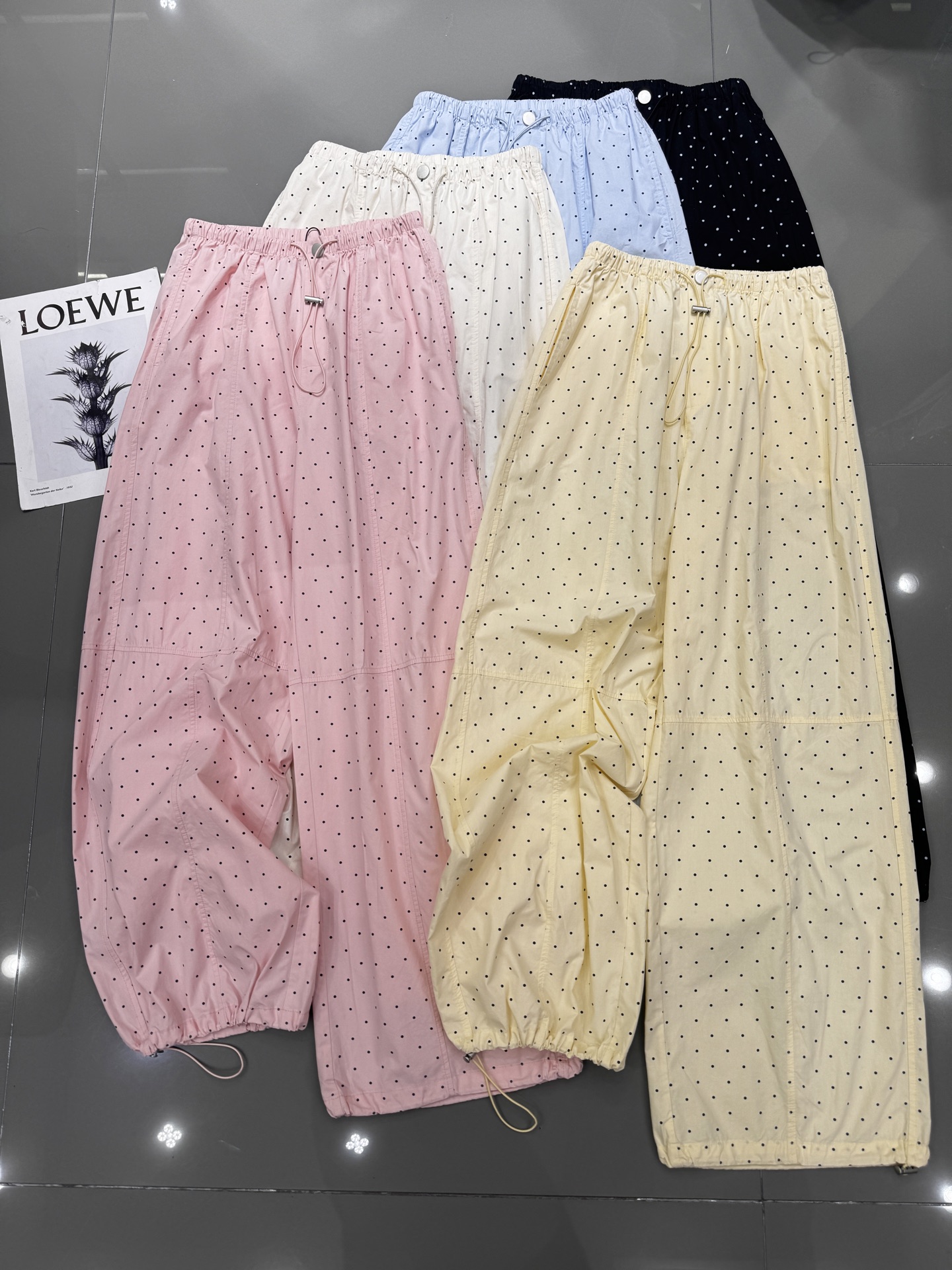NO:325148,As new thin polka dot wide-leg pants, comfortable and soft fabric, elastic waist, simple and unique, super good style, five-color smlxl,,alexander wang19860909As新款薄料波点阔腿裤 面料舒适柔软 松紧腰头 简约不失个性 版型超好 五色 smlxl,,alexander wang,Women's clothing