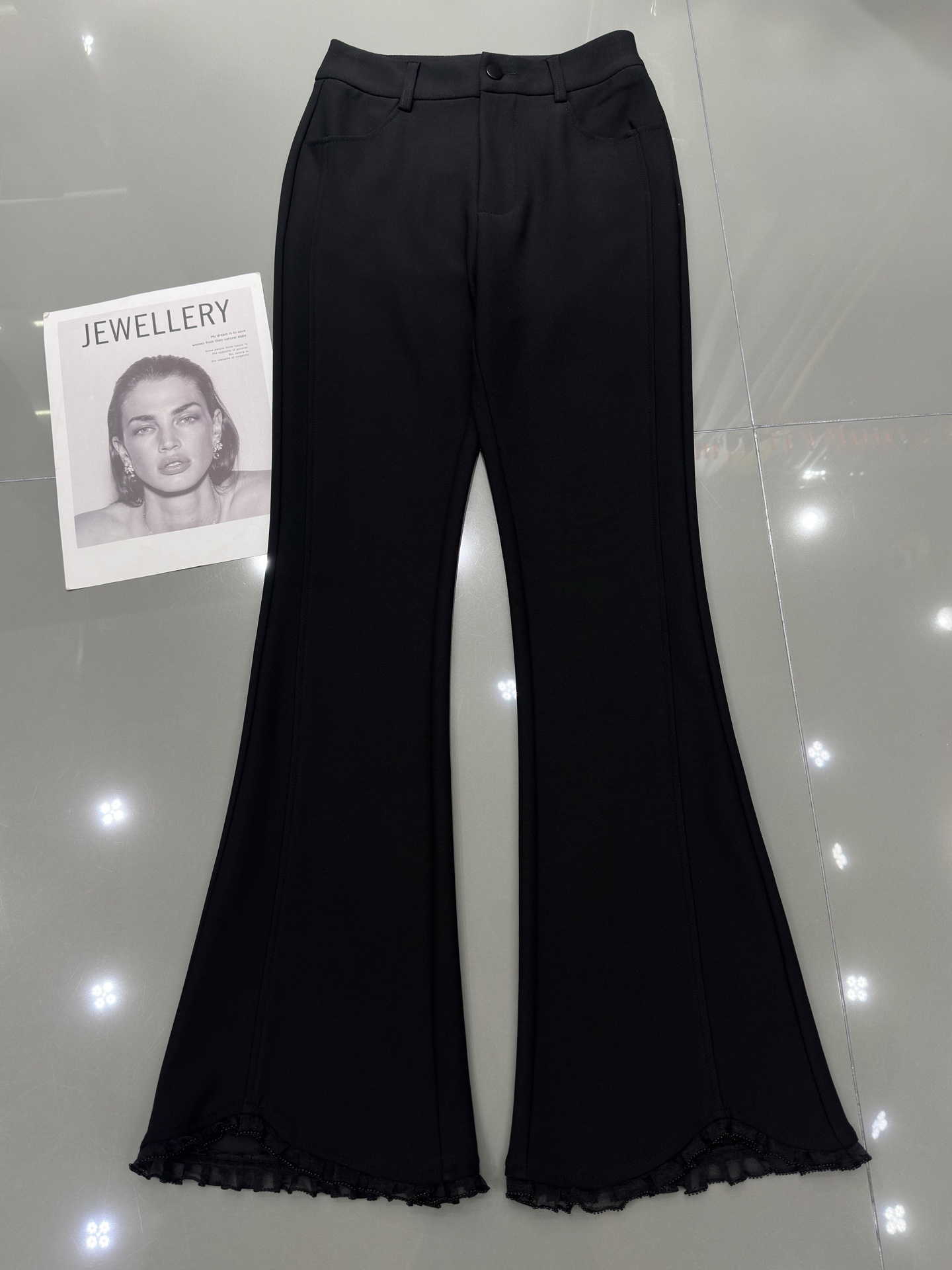 NO:326829,MiuMiu-New style of micro-flare pants, foot bead mesh design, fashionable and fashionable, micro-stretch suit fabric, strong inclusive, monochrome smlxl,,miumiu, business suit,alexander wang19860909MiuMiu-新款微喇裤 脚口珠子网纱设计 时尚洋气 微弹西装面料 包容性强 单色 smlxl,,miumiu,business suit,alexander wang,Women's clothing