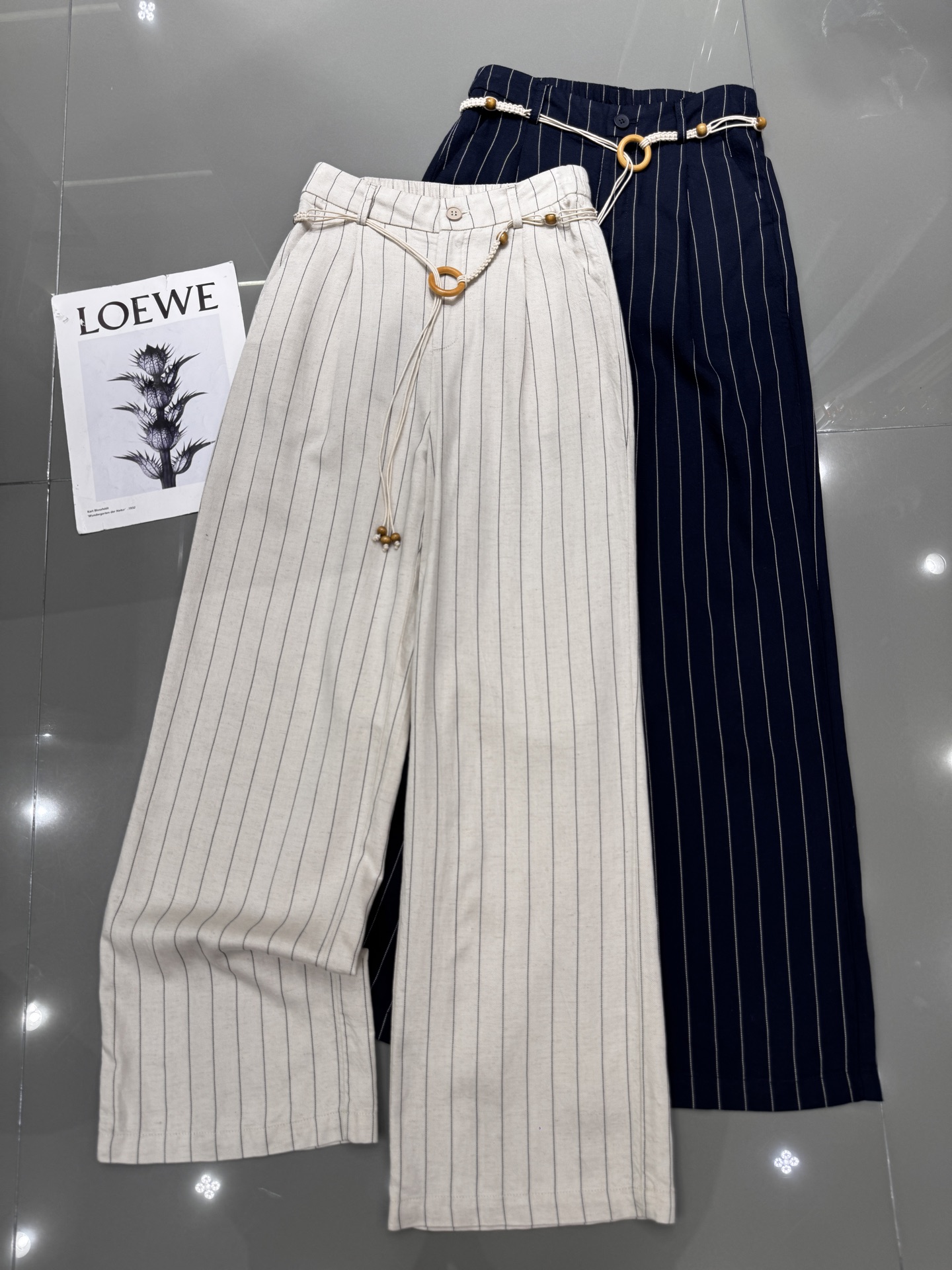 NO:330632,YSL Saint Laurent, popular woven belt, woven striped wide-leg pants, super positive style, slim upper body, fashionable, simple and versatile, two colors smlxl,,saint laurent,saint laurent,alexander wang19860909YSL圣罗兰 爆款来咯编织腰带麻料条纹阔腿裤 版型超正 上身显瘦 时尚简约百搭 两色 smlxl,,saint laurent,saint laurent,alexander wang,Women's clothing