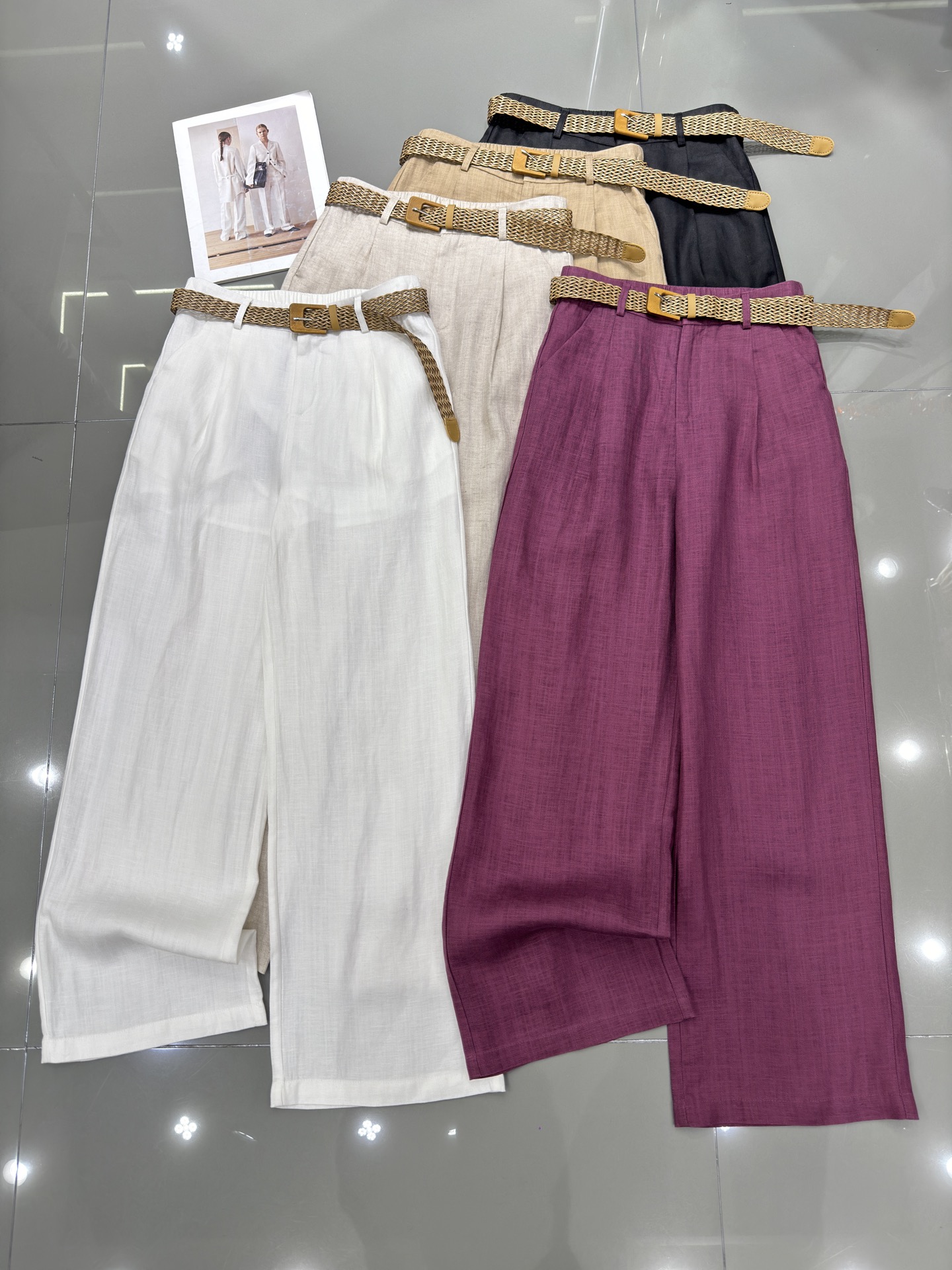 NO:327601,YSL Saint Laurent new style made of leather straps, wide-leg pants, breathable and thin fabric, bright color, outstanding upper body, super good style, slim and temperament style, five-color smlxl,,saint laurent,saint laurent,alexander wang19860909YSL圣罗兰新款编制皮带麻料阔腿裤 面料透气轻薄 颜色鲜艳上身绝绝子 版型超好 显瘦气质款 五色 smlxl,,saint laurent,saint laurent,alexander wang,Women's clothing