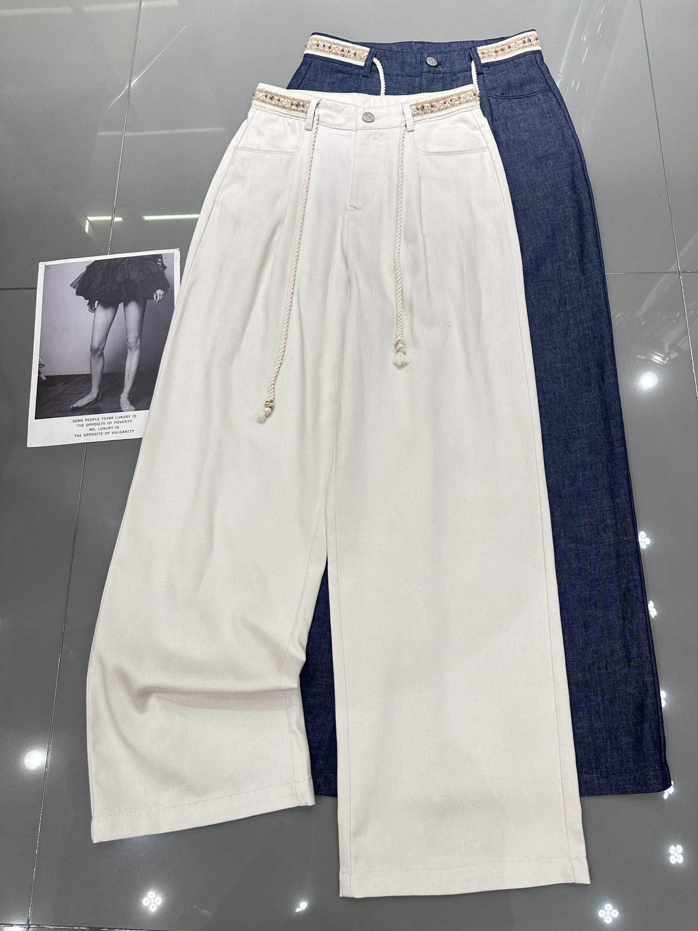 NO:328180,MiuMiu- New waist handmade beaded wide-leg pants linen fabric, breathable and droopy on the upper body, fashionable temperament, versatile and not picky. Two-color smlxl,,miumiu,alexander wang19860909MiuMiu- 新款腰手工钉珠阔腿裤 亚麻面料 上身透气有垂感 时尚气质 百搭不挑人 两色 smlxl,,miumiu,alexander wang,Women's clothing