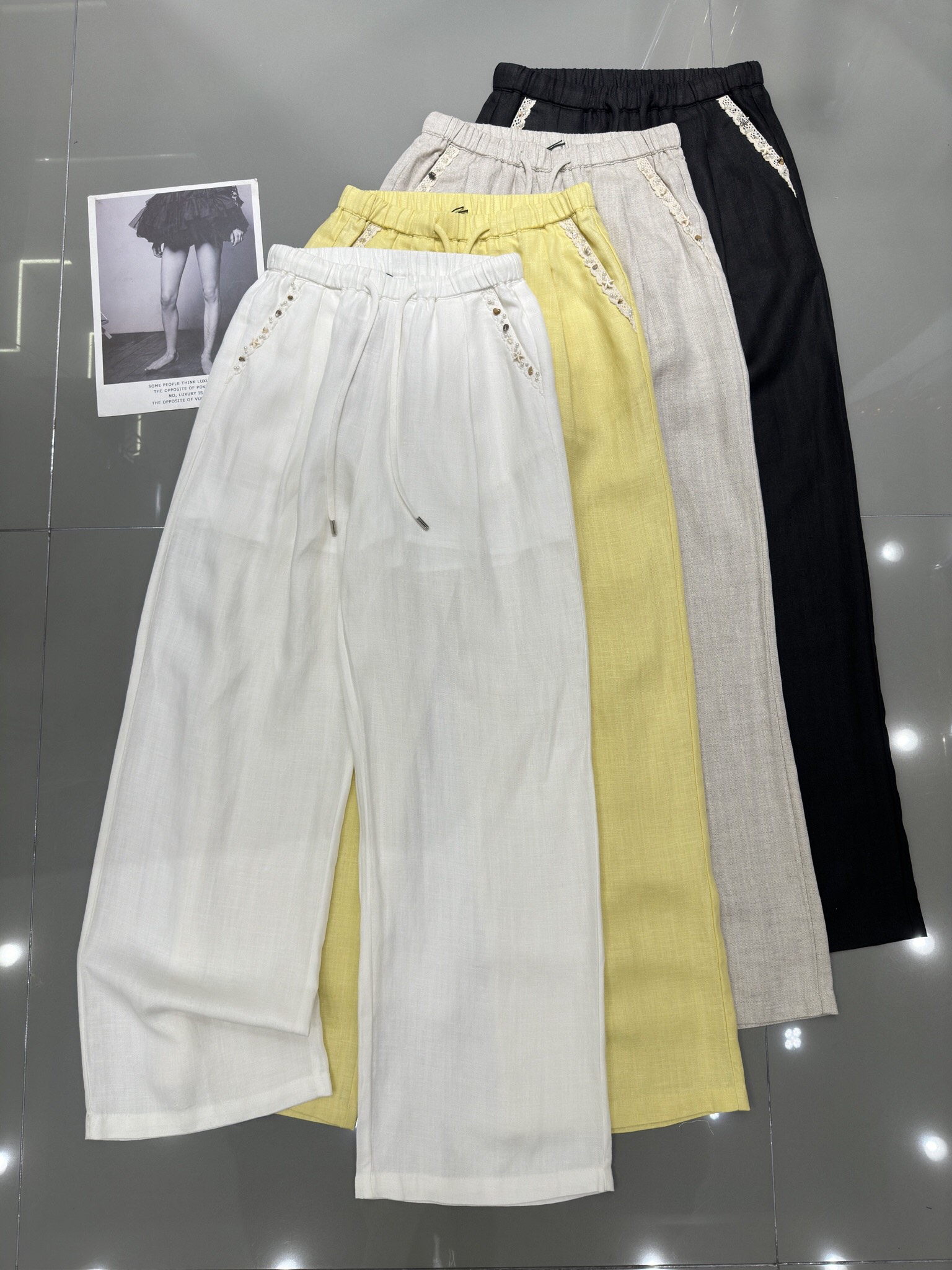 NO:328859,Miumiu new style pocket conch star wide-leg pants linen fabric breathable and comfortable, strong inclusive, simple and versatile, slim four-color smlxl,,miumiu,alexander wang19860909miumiu新款 口袋海螺星星阔腿裤 亚麻面料透气舒适 包容性强 简约百搭显瘦 四色 smlxl,,miumiu,alexander wang,Women's clothing