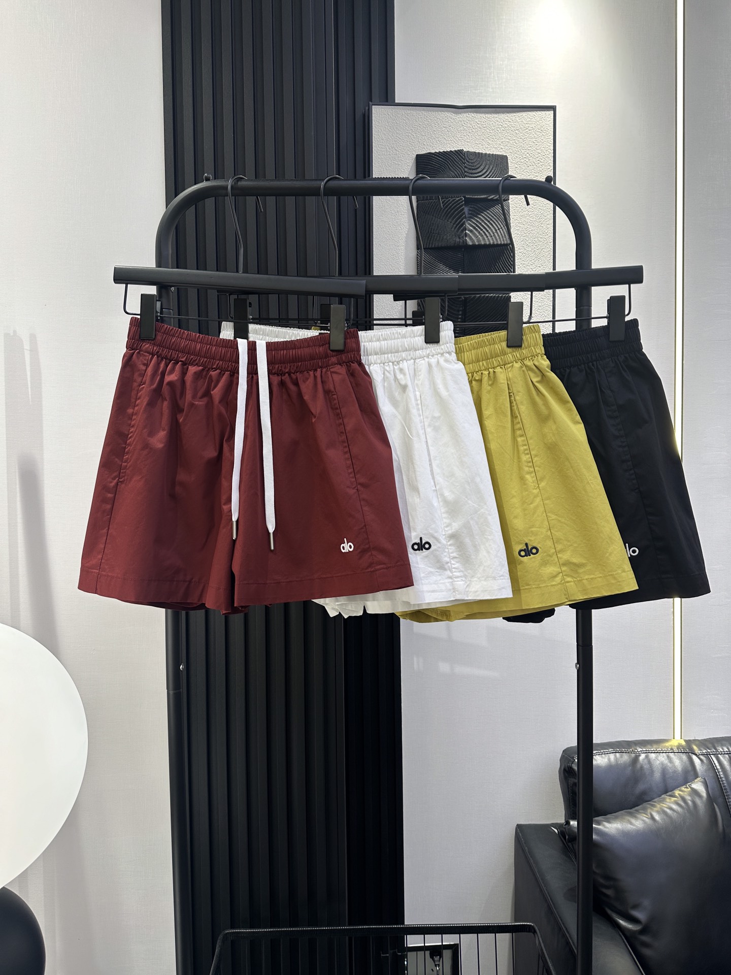 NO:412522,alo-New summer hot casual shorts Cotton fabric is super comfortable and breathable, the upper body is super nice and slim, closed eyes are four colors smlxl, shorts, alexander wang19860909alo-新款夏日爆款休闲短裤 棉布料超级舒适透气 版型正上身超好看又显瘦 闭眼入 四色 smlxl,,shorts,alexander wang,Women's clothing
