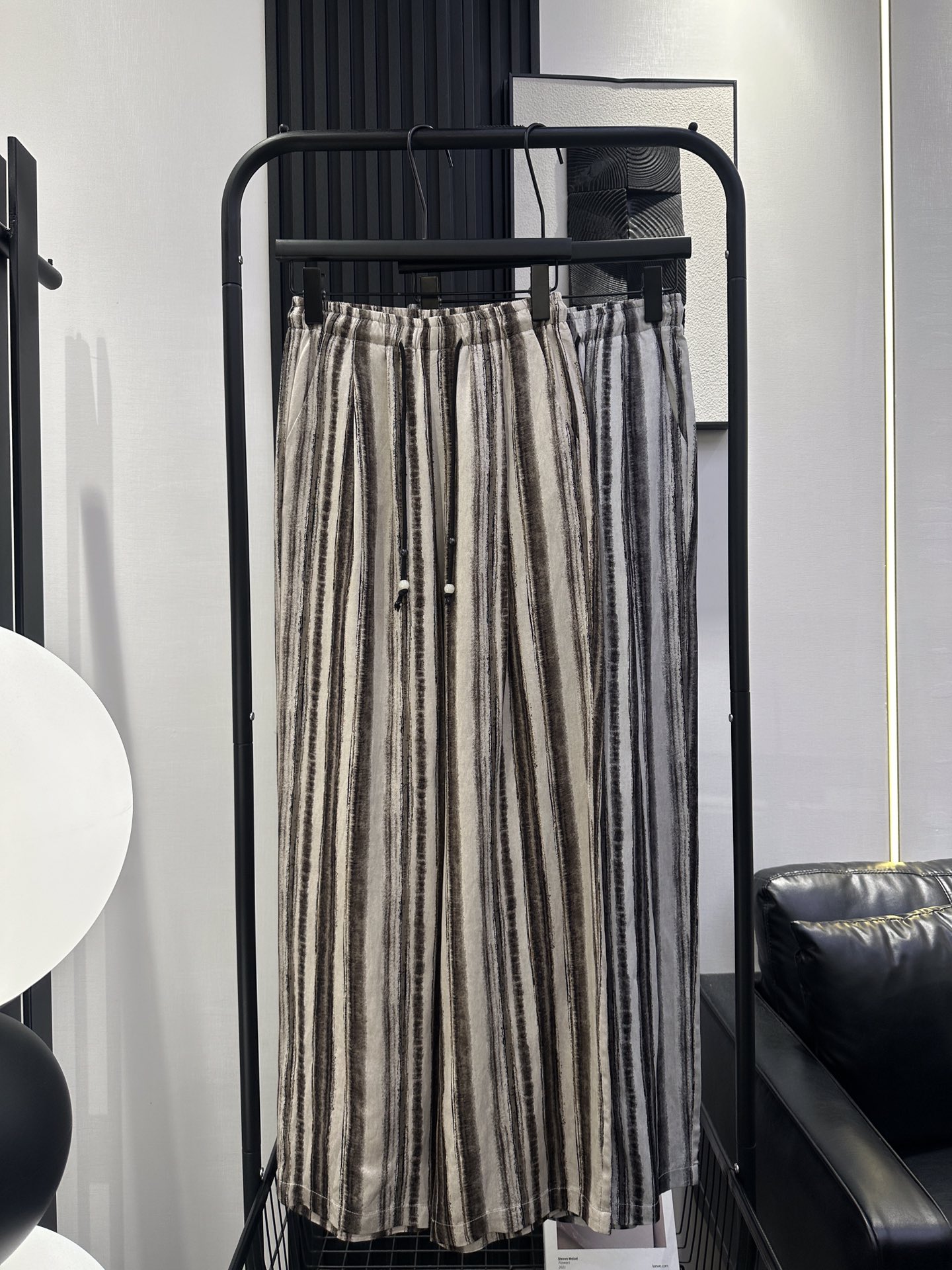 NO:416497,QOY New retro boho style ts straight-leg pants Regular style Slim upper body versatile temperament Full of summer vacation atmosphere Two-color smlxl,,alexander wang19860909QOY 新款复古波西米亚风天丝麻直筒裤 常规版型 上身显瘦 百搭气质 满满的夏日度假气息 两色 smlxl,,alexander wang,Women's clothing