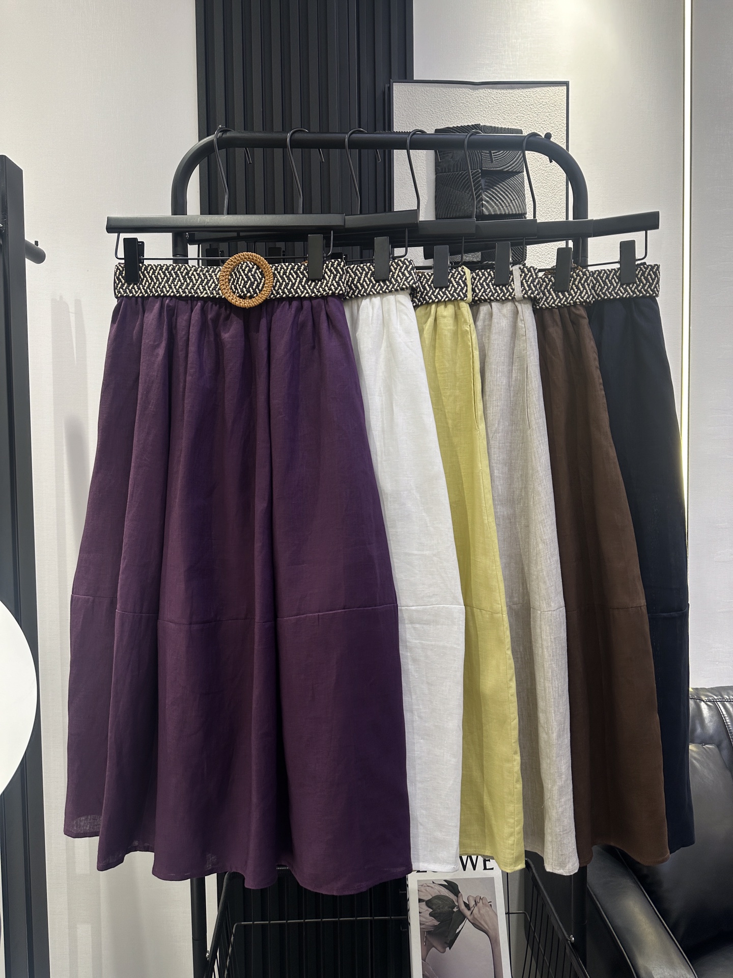 NO:422515,YSL Saint Laurent's new elastic waist and squid skirt. The style is super good, the upper body is free and unrestrained. The texture of the hemp gives a refreshing and relaxing feeling in summer. Recommended six-color smlxl,,saint laurent,saint laurent,skirts,alexander wang19860909YSL圣罗兰新款松紧腰麻料蓬蓬裙 版型超好上身自如无束缚 麻料质感给予夏日清爽松弛感 推荐 六色 smlxl,,saint laurent,saint laurent,skirts,alexander wang,Women's clothing