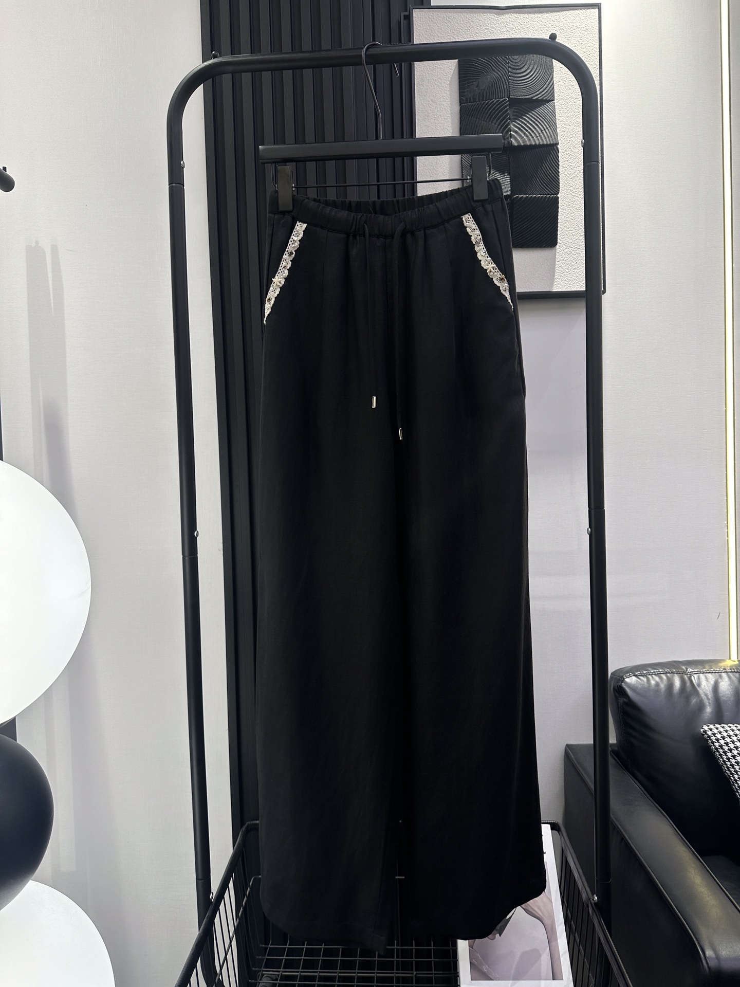 NO:453807,Miumiu new style pocket conch star wide-leg pants linen fabric breathable and comfortable, strong inclusive, simple and versatile, slim, monochrome smlxl,,miumiu,alexander wang19860909miumiu新款 口袋海螺星星阔腿裤 亚麻面料透气舒适 包容性强 简约百搭显瘦 单色 smlxl,,miumiu,alexander wang,Women's clothing