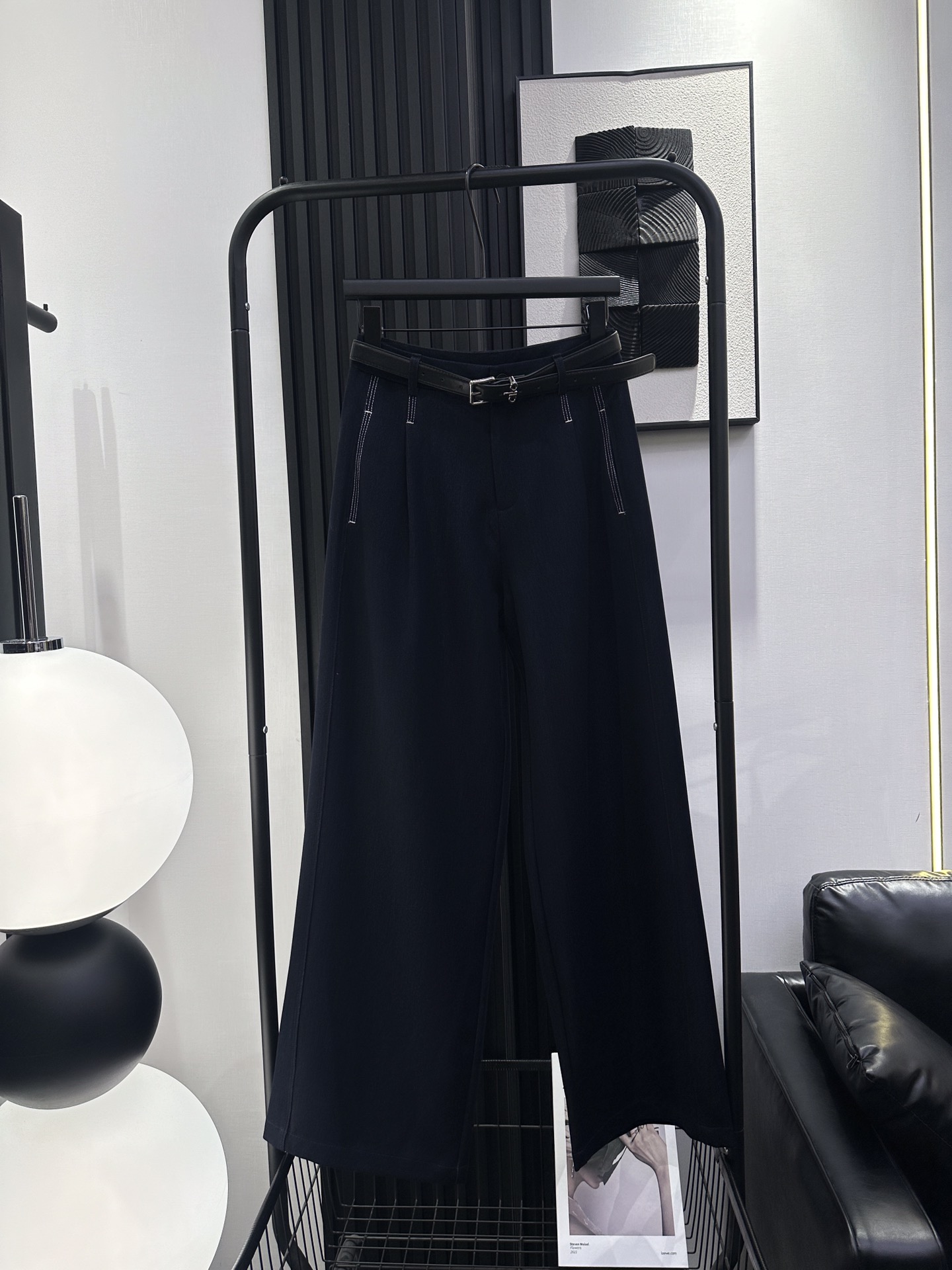 NO:455965,alo-New simple version of pocket bright wire tinsel denim A version wide-leg pants with LOGO belt thin tensel soft denim fabric with drapery retro Hong Kong style monochrome smlxl, alexander wang19860909alo-新款简约版口袋明线天丝牛仔 A版阔腿裤 配LOGO皮带 薄款天丝软牛仔料 面料自带垂感 复古港风范 单色 smlxl,,alexander wang,Women's clothing