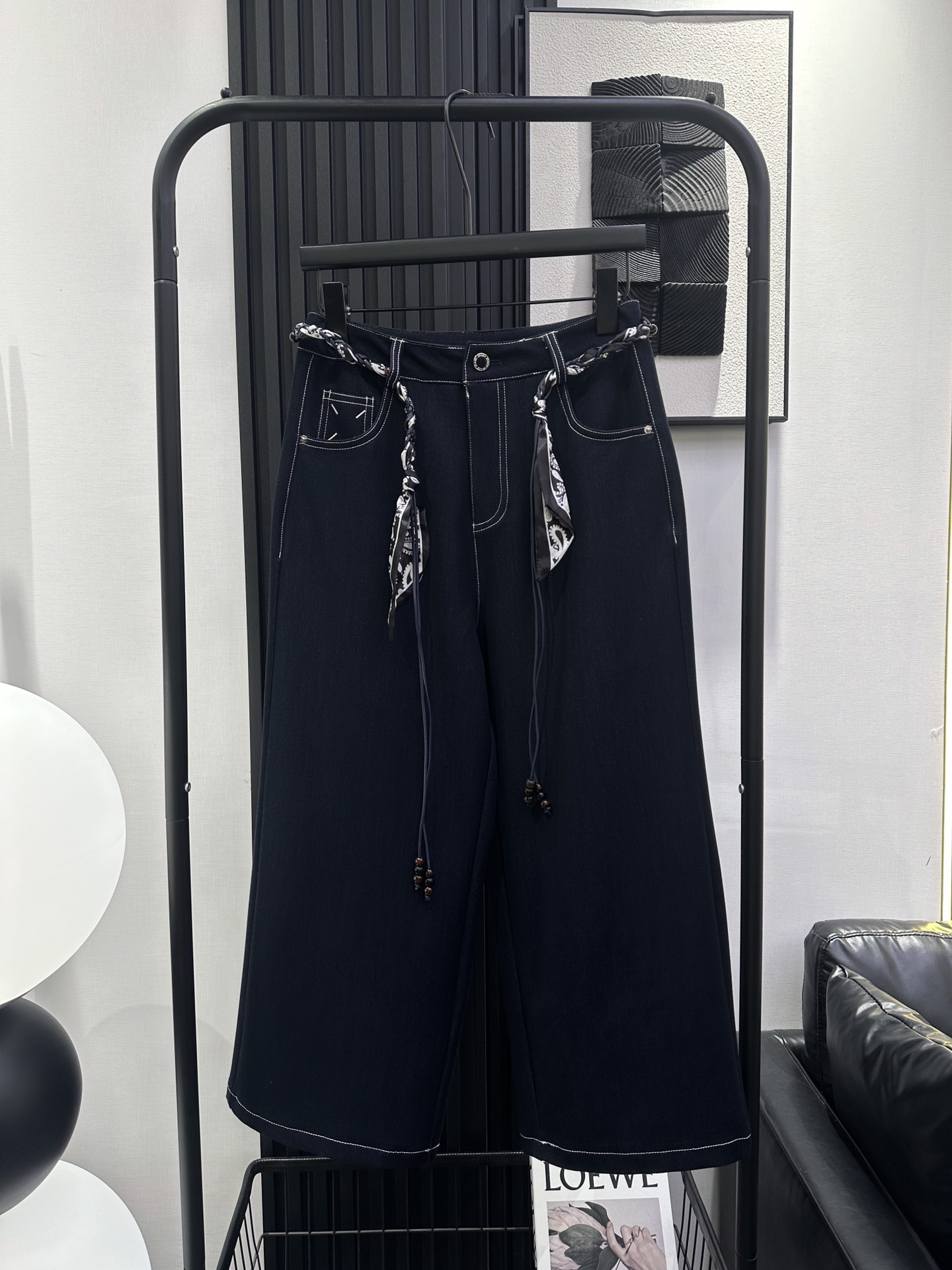 NO:457761,DIOR - New American retro style eight or nine-point wide-leg pants in early autumn, customized scarf woven beads embellished, fashionable upper body, inclusive of various leg shapes, monochrome smlxl,,dior,dior,alexander wang19860909DIOR 迪奥-早秋新款美式复古风格八九分阔腿裤 定制丝巾编织珠子点缀 上身洋气 包容各种腿型 单色 smlxl,,dior,dior,alexander wang,Women's clothing