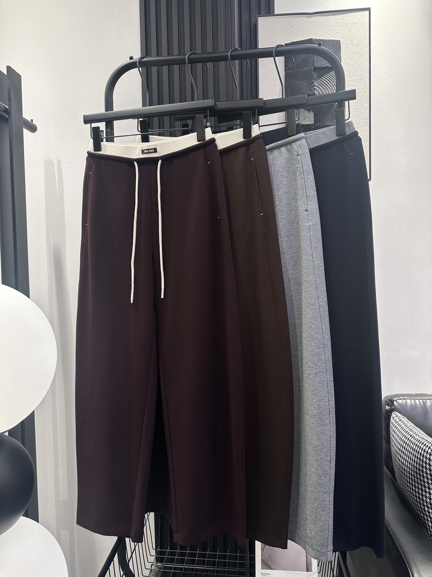 NO:460721,QOY-New front mid-letter mlo small label banana pants, spliced ​​waist, Korean style design, upper body looks slim and versatile, can control any leg shape, close eyes, four colors smlxl,,alexander wang19860909QOY-新款前中字母mlo小标香蕉裤 拼接腰头韩版设计感 上身显瘦超百搭 能驾驭任何腿型 闭眼入 四色 smlxl,,alexander wang,Women's clothing