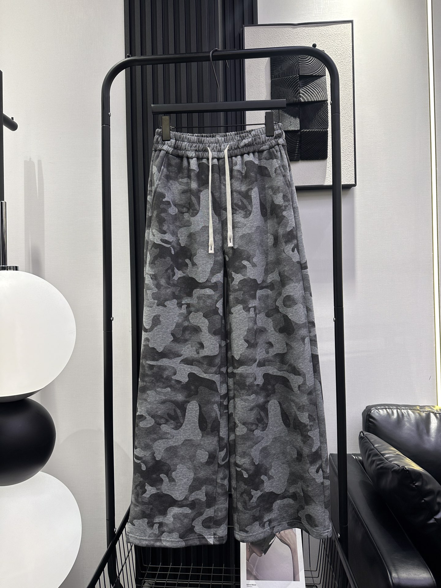 Balenciaga Camouflage Drawstring Lounge Pants | Comfortable & Stylish 3 i1756521674 3573 1