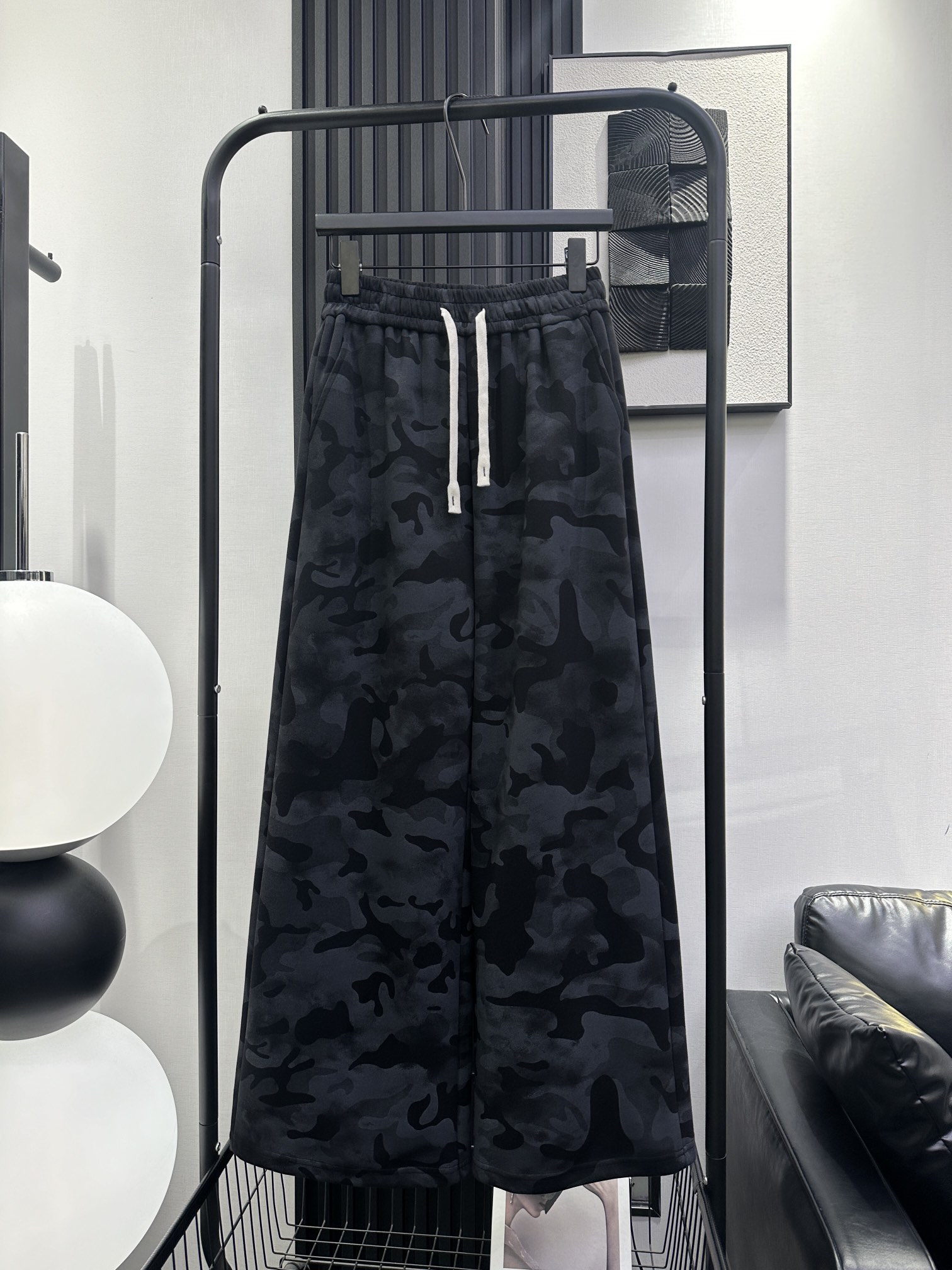 Balenciaga Camouflage Drawstring Lounge Pants | Comfortable & Stylish 5 i1756521675 1080 8