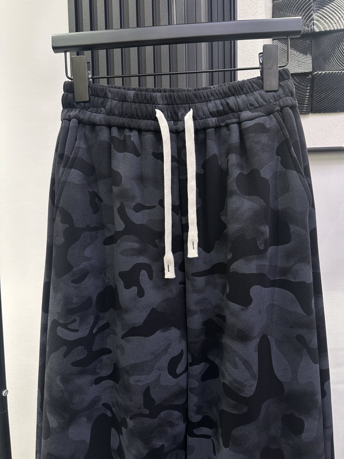 Balenciaga Camouflage Drawstring Lounge Pants | Comfortable & Stylish 6 i1756521675 4341 3