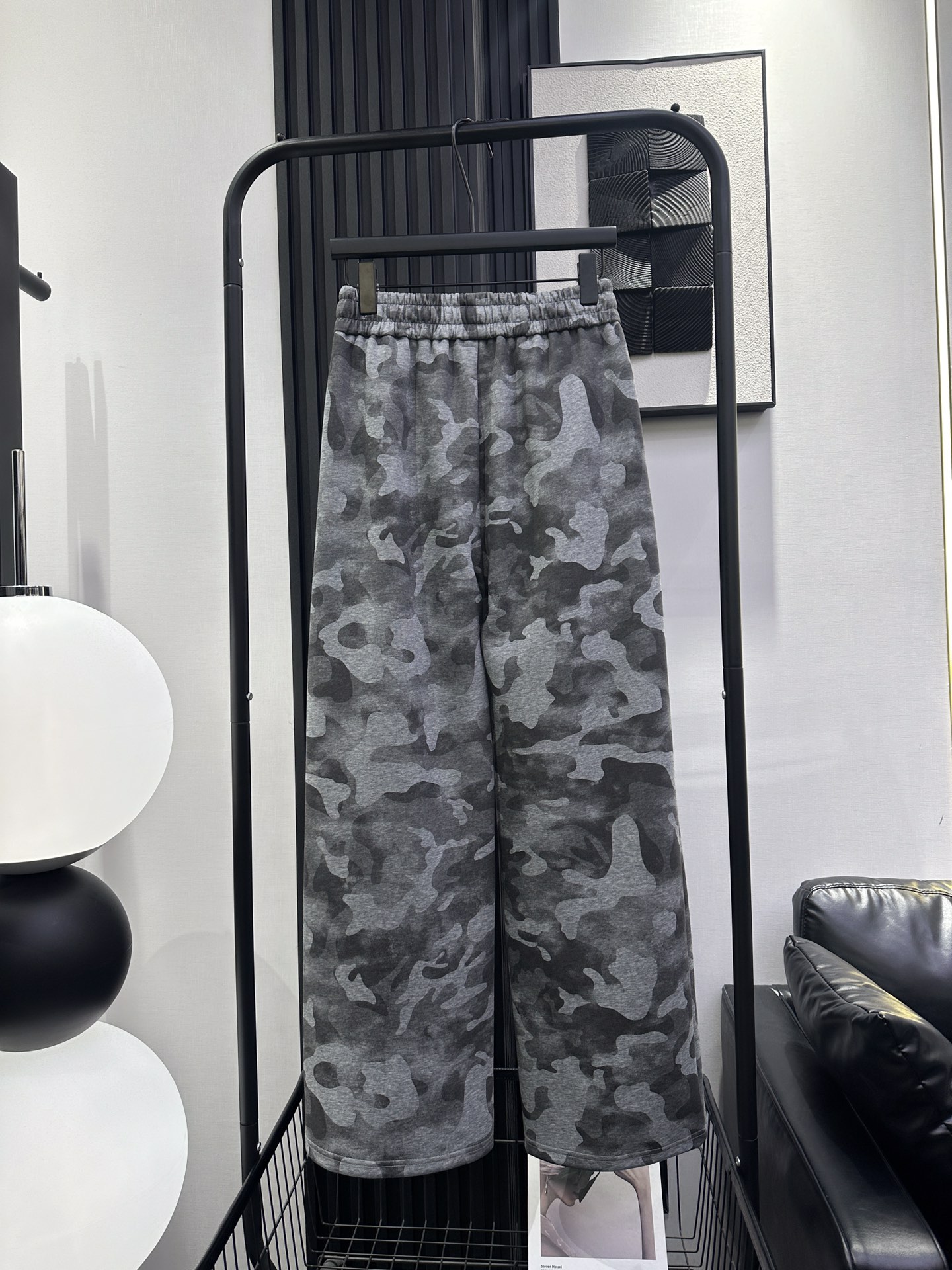 Balenciaga Camouflage Drawstring Lounge Pants | Comfortable & Stylish 10 i1756521675 8976 6