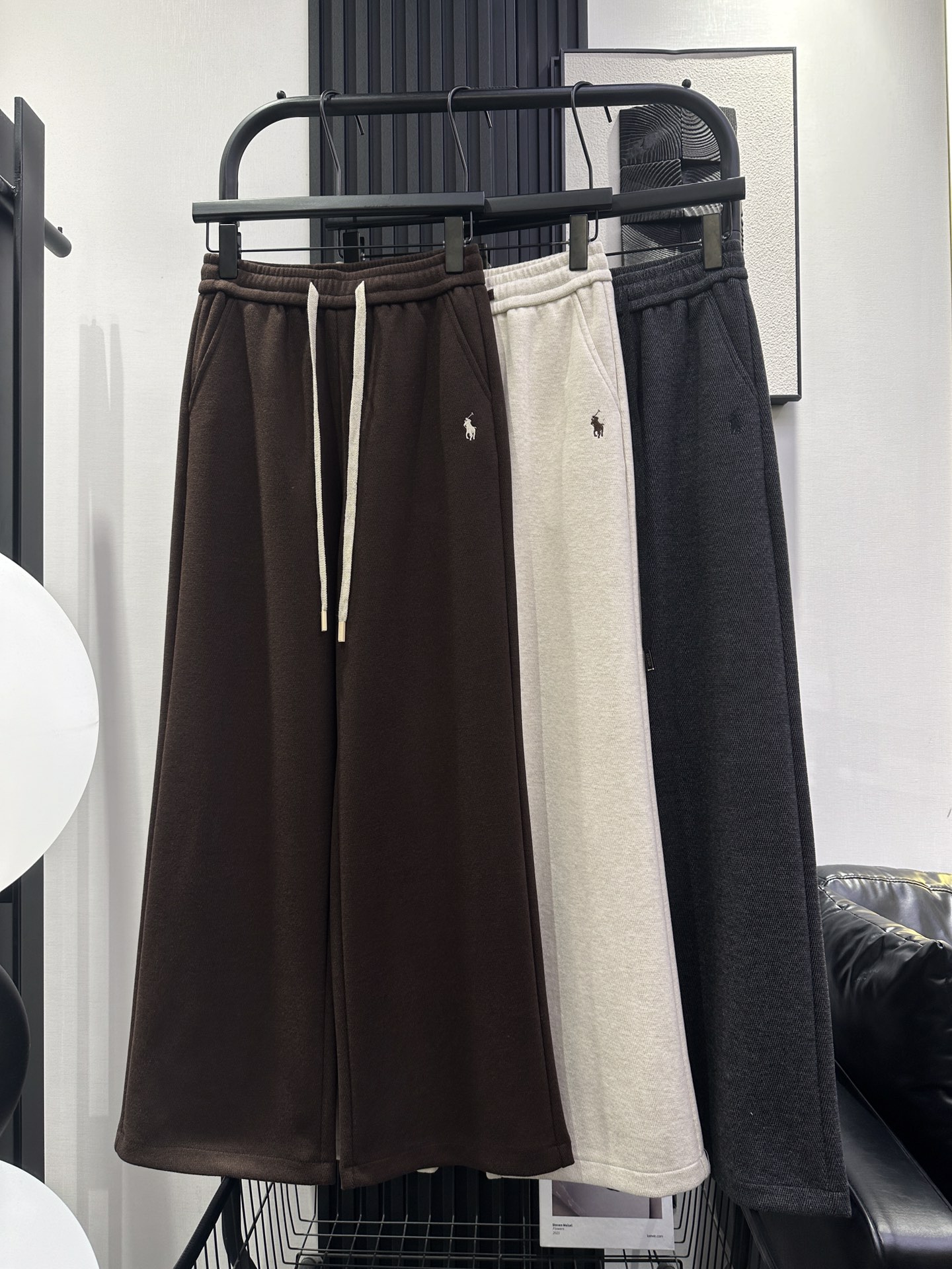 NO:500836,QING OUYANG New simple composite wool wide-leg pants, left pocket embroidery design, super positive style, slim upper body, random matching, essential items for autumn and winter, three-color smlxl,,alexander wang19860909QING OUYANG 新款简约复合羊毛阔腿裤 左袋边刺绣设计 版型超正 上身很显瘦 随意搭配 秋冬必备单品 三色 smlxl,,alexander wang,Women's clothing