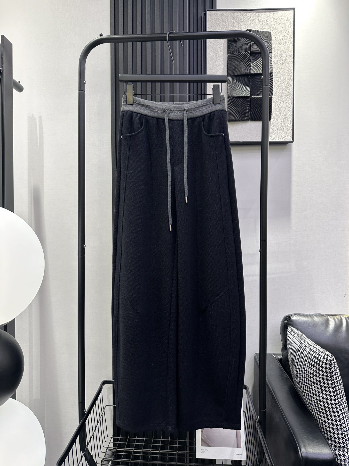 NO:507744,MM6 - New contrasting threaded rubber waist thickened Tennis denim casual pants with a decisive texture, versatile and slimming, all kinds of figures, eyes closed, monochrome SMLxL,,masion margiela,alexander wang19860909MM6 - 新款撞色螺纹橡筋腰加厚天丝牛仔休闲裤 质感决绝子 百搭显瘦 各种身材闭眼入 单色 SMLxL,,masion margiela,alexander wang,Women's clothing