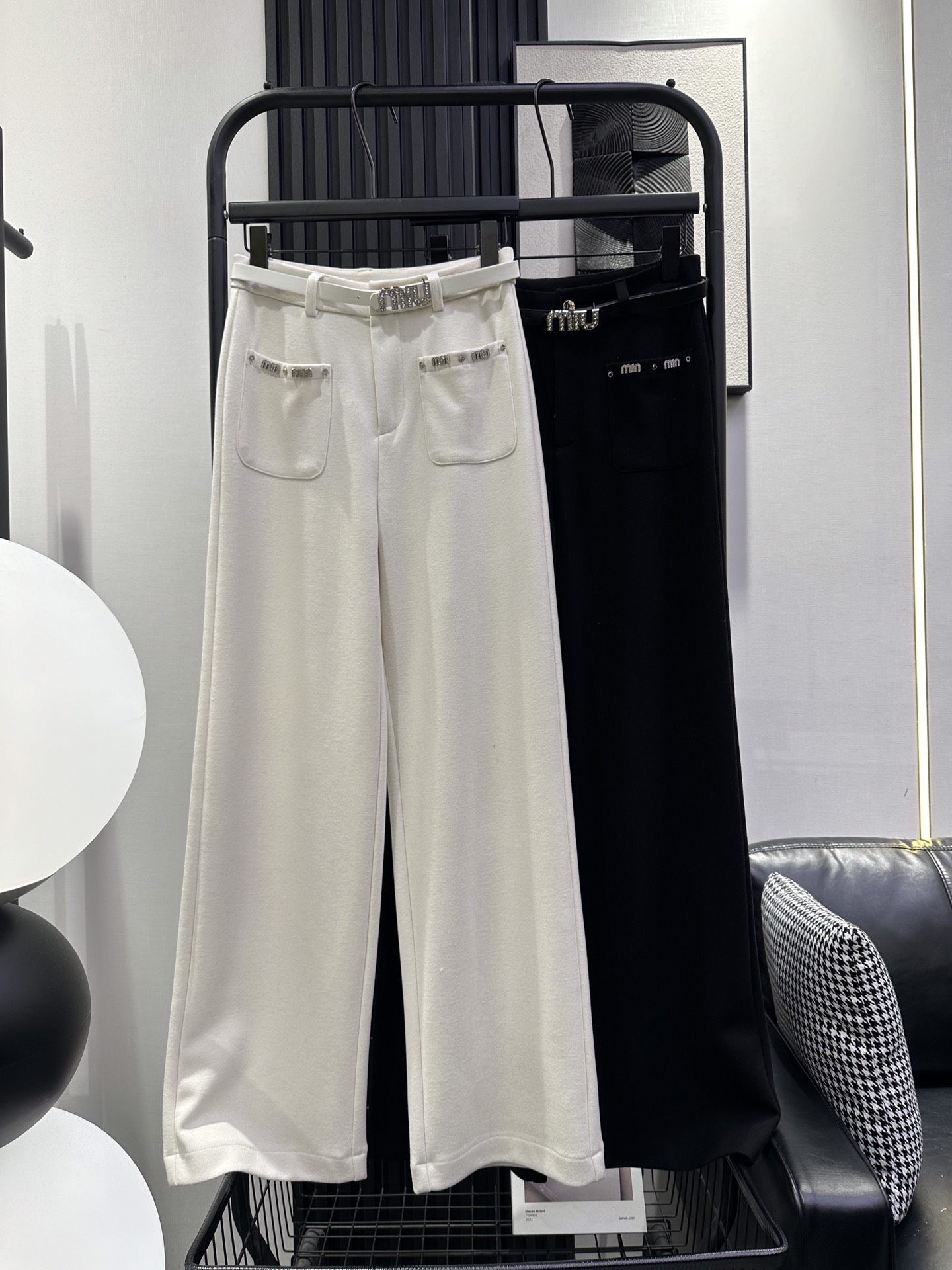 NO:545021,MIUMIU-New high-waist front pocket diamond-inlaid belt floor pants cashmere fabric fashion brand versatile slim pants fabric elastic two colors smlxl, miumiu, alexander wang19860909MIUMIU-新款高腰前袋镶钻皮带拖地裤 羊绒面料 时尚大牌 百搭显瘦小神裤 面料弹力好两色 smlxl,,miumiu,alexander wang,Women's clothing