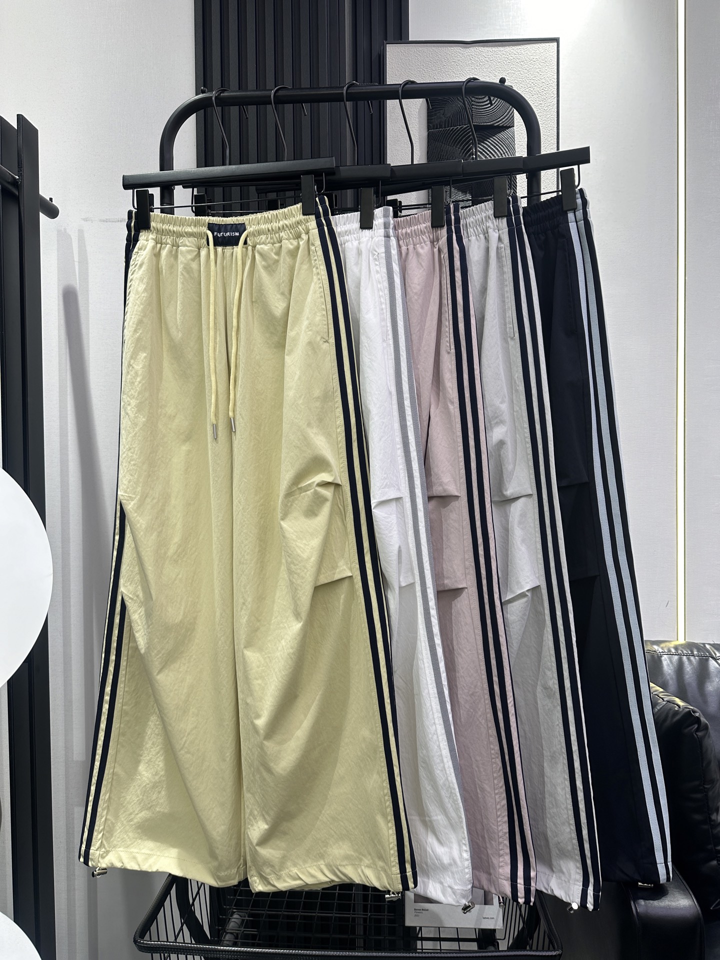 NO:697414,2026-QOY's new popular wide-leg pants come with customized large-label three-piece stitching strips that can modify the shape of the legs, slightly loose fit, and the upper body to look stylish, reduce age, and look slimmer. Juejuezi five colors smlxl,,198609092026-QOY新爆款阔腿裤来咯定制大标三条扛拼条可做到修饰腿型微宽松版型上身洋气又减龄又显瘦 绝绝子 五色 smlxl,,,Women's clothing