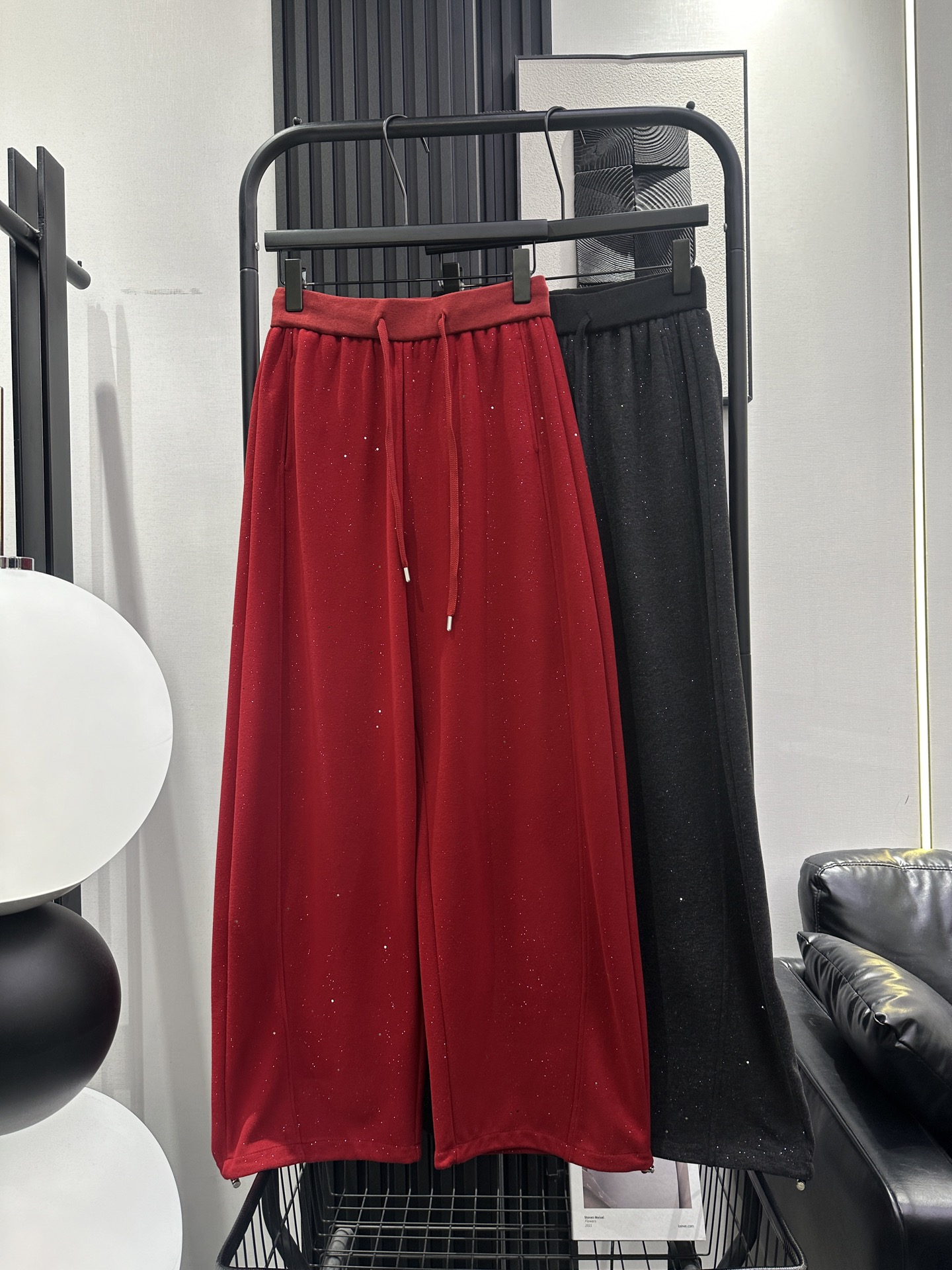 _dlq9s4u-X9jXv0yOmHN-4hOELAKAo2UddIZe66A