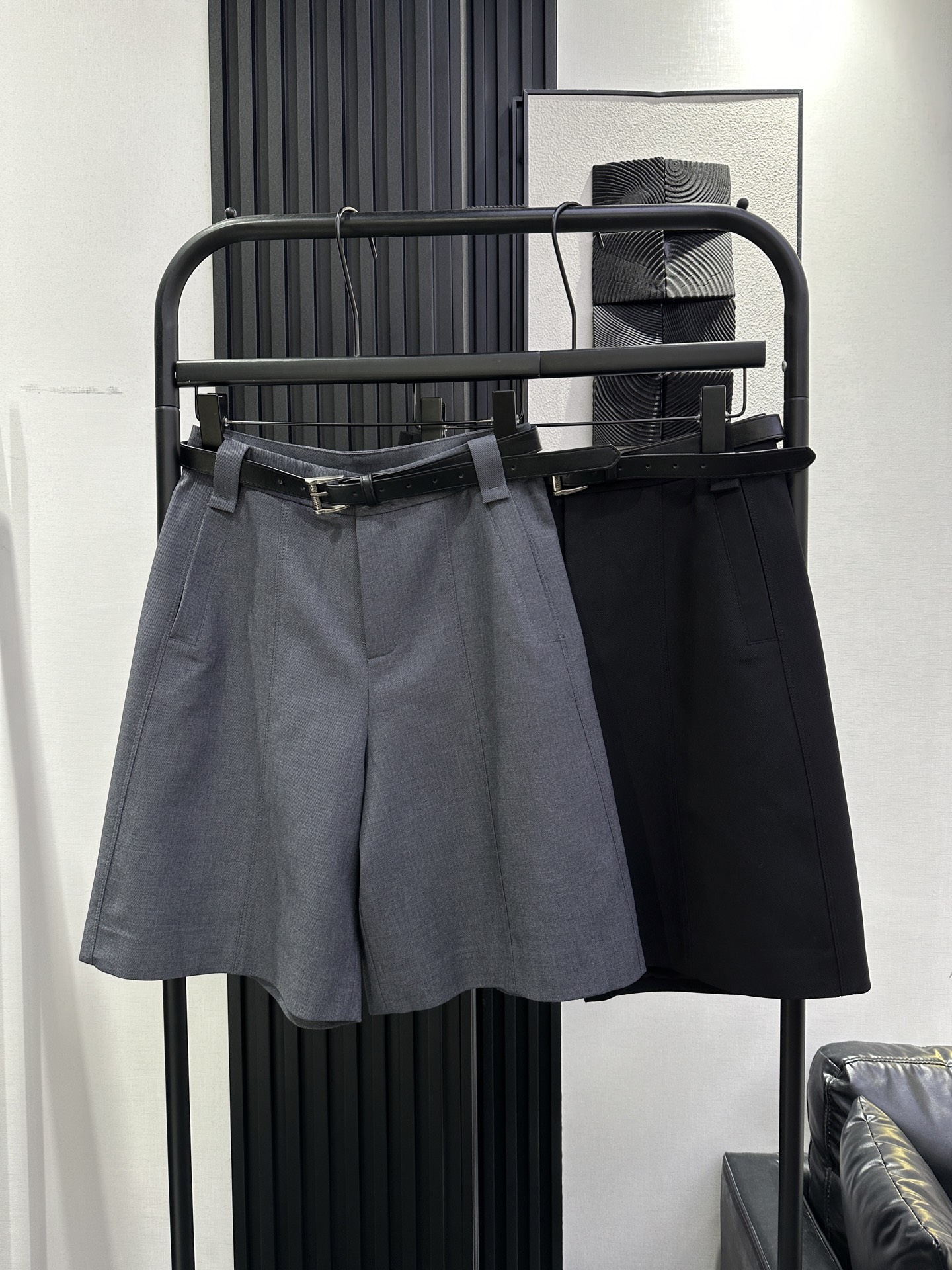 NO:738231,QOY-New 50% high waist belt 50% small trousers, fashionable and versatile, the upper body is slimmer, two colors smlxl,,19860909QOY-新爆五分裤高腰皮带五分小西裤 时髦又百搭 版型上身显瘦 两色 smlxl,,,Women's clothing