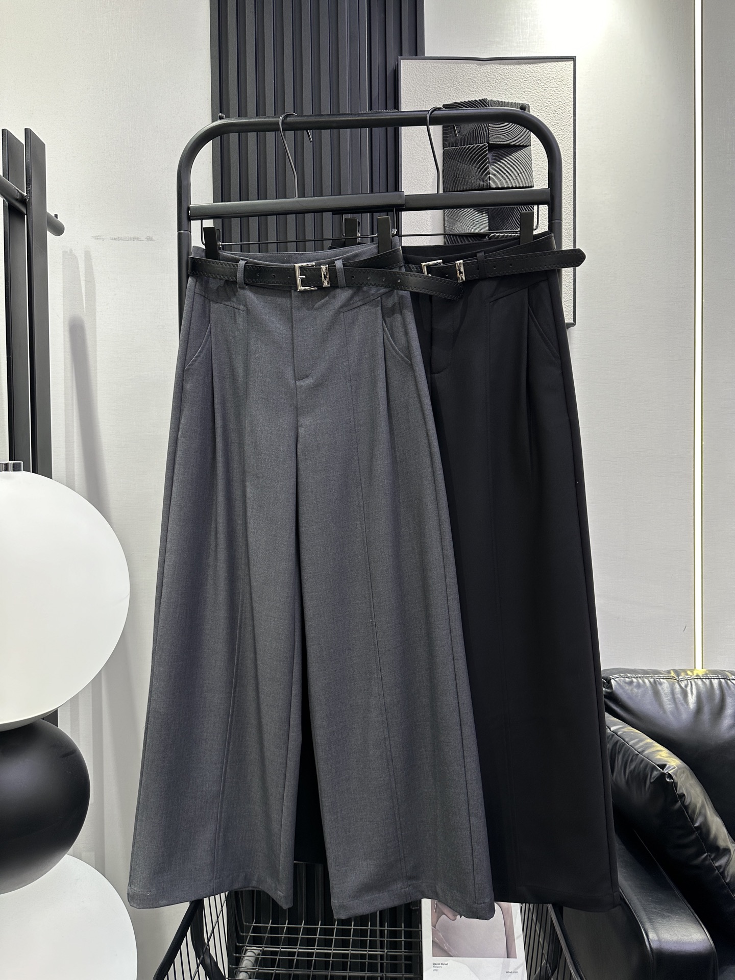 NO:738693,QOY-New style customized wide-leg trousers with metal silver buckle belt, great drape texture, soft, comfortable and breathable, super correct fit, two colors smlxl,,19860909QOY-新款 定制金属银扣皮带阔腿西裤 垂坠质感超好 柔软舒适透气 版型超正 两色 smlxl,,,Women's clothing