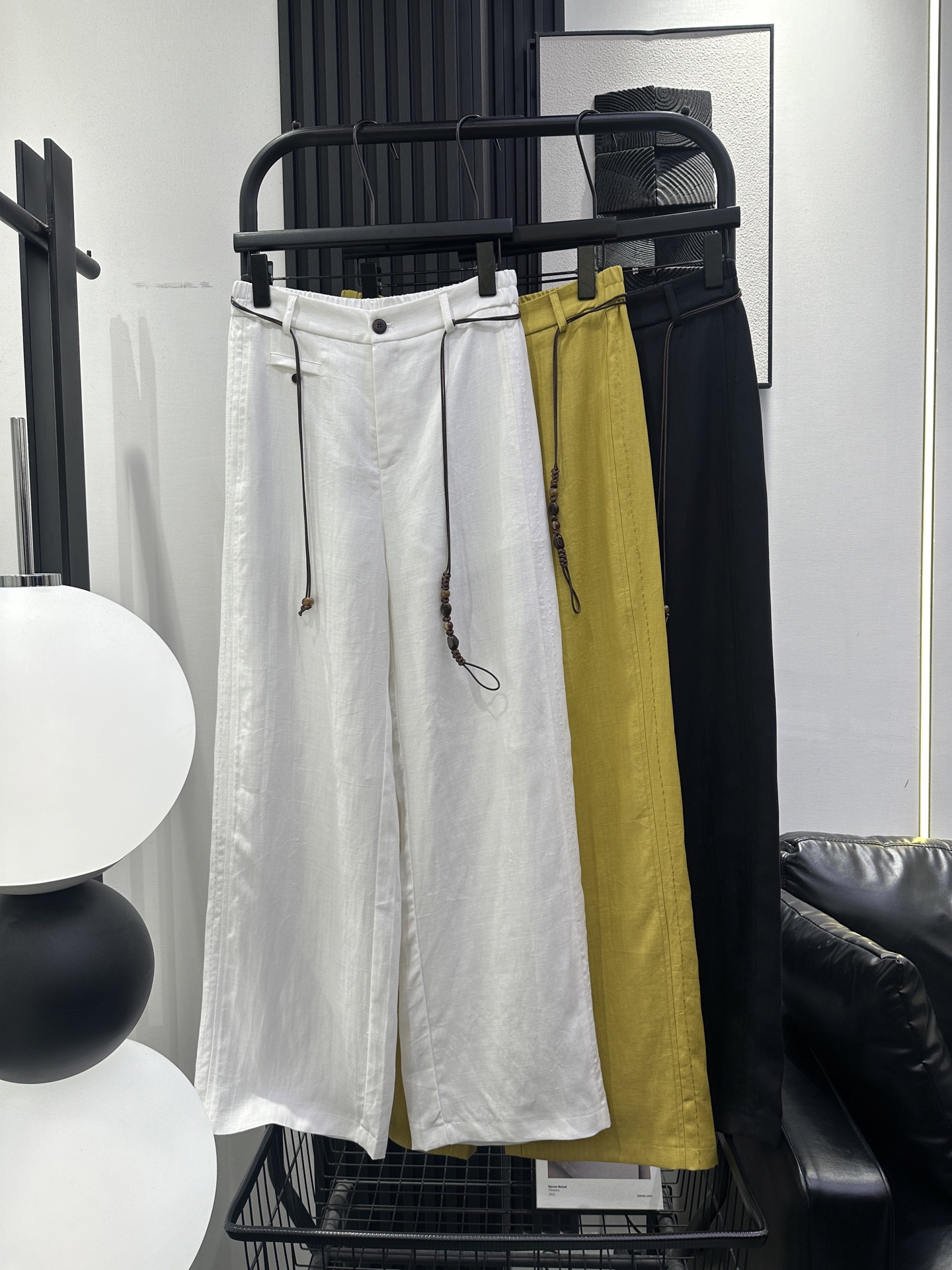 NO:792916,YSL Saint Laurent-New Tencel linen straight-leg pants Breathable linen retro old money style Slightly loose straight-leg pants shape The upper body naturally modifies the figure Close your eyes and enter Three colors smlxl,,saint laurent,saint laurent,19860909YSL圣罗兰-新款天丝麻料直筒裤 透气亚麻复古老钱风 微宽松直筒裤型 上身自然修饰身材 闭眼入 三色 smlxl,,saint laurent,saint laurent,,Women's clothing