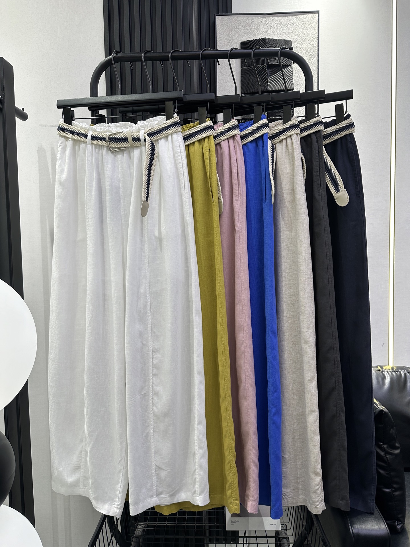 NO:823048,YSL Saint Laurent's new woven belt linen wide-leg pants. Elastic waist and ear-edge waist design. The upper body looks slimmer. Fashionable, simple and versatile. Full of relaxation. Seven colors. smlxl,,saint laurent,saint laurent,19860909YSL圣罗兰 新款编织腰带麻料阔腿裤 松紧腰木耳边腰头设计 上身显瘦 时尚简约百搭 满满松弛感 七色 smlxl,,saint laurent,saint laurent,,Women's clothing
