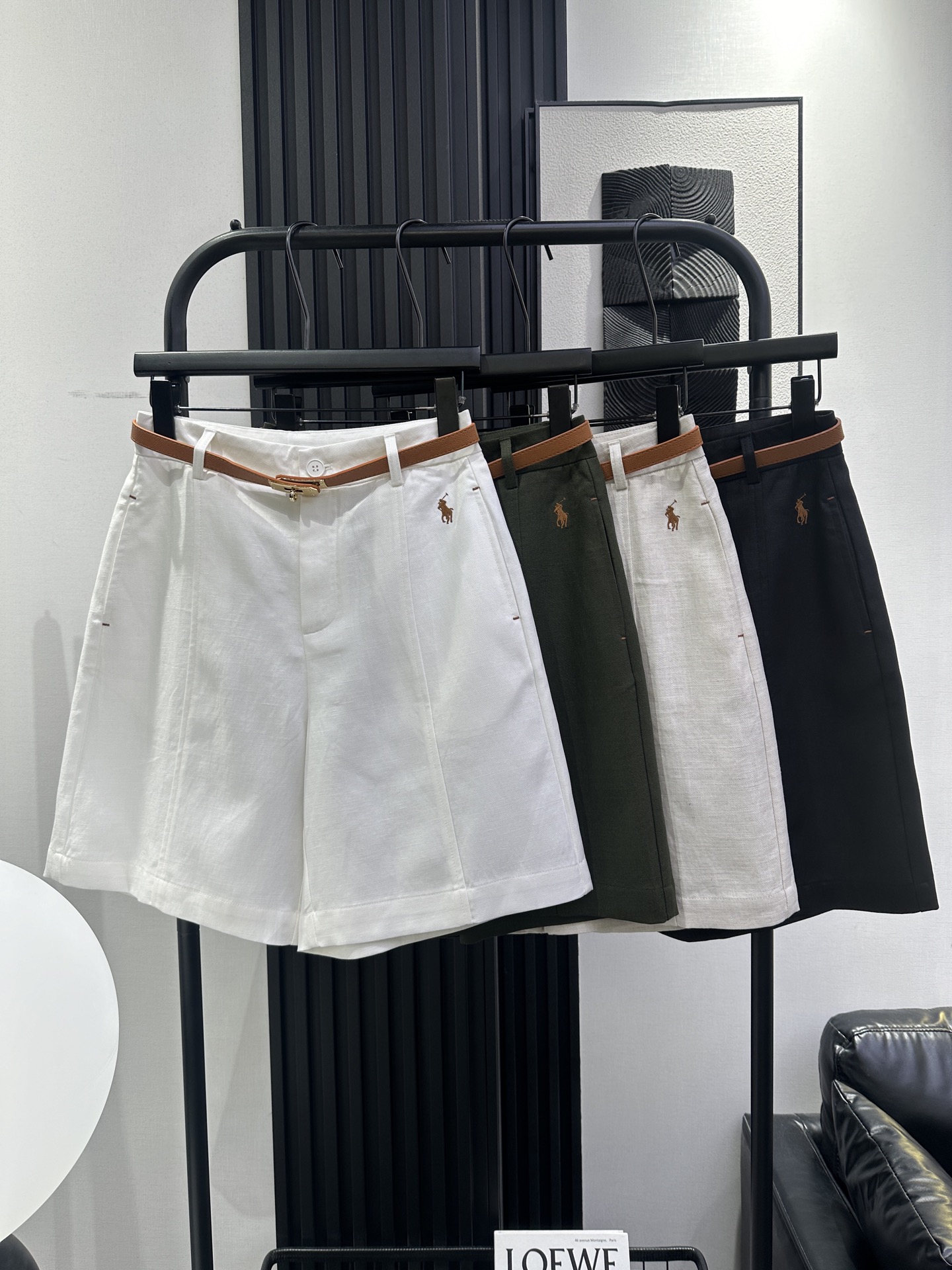 NO:839723,QOY-New Tencel linen embroidered three-quarter pants A version of the pants minimalist old money style The upper body is slim and versatile Recommended four colors smlxl,,19860909QOY-新款天丝亚麻刺绣五分裤 A版裤型 极简老钱风风格 上身显瘦百搭 推荐 四色 smlxl,,,Women's clothing