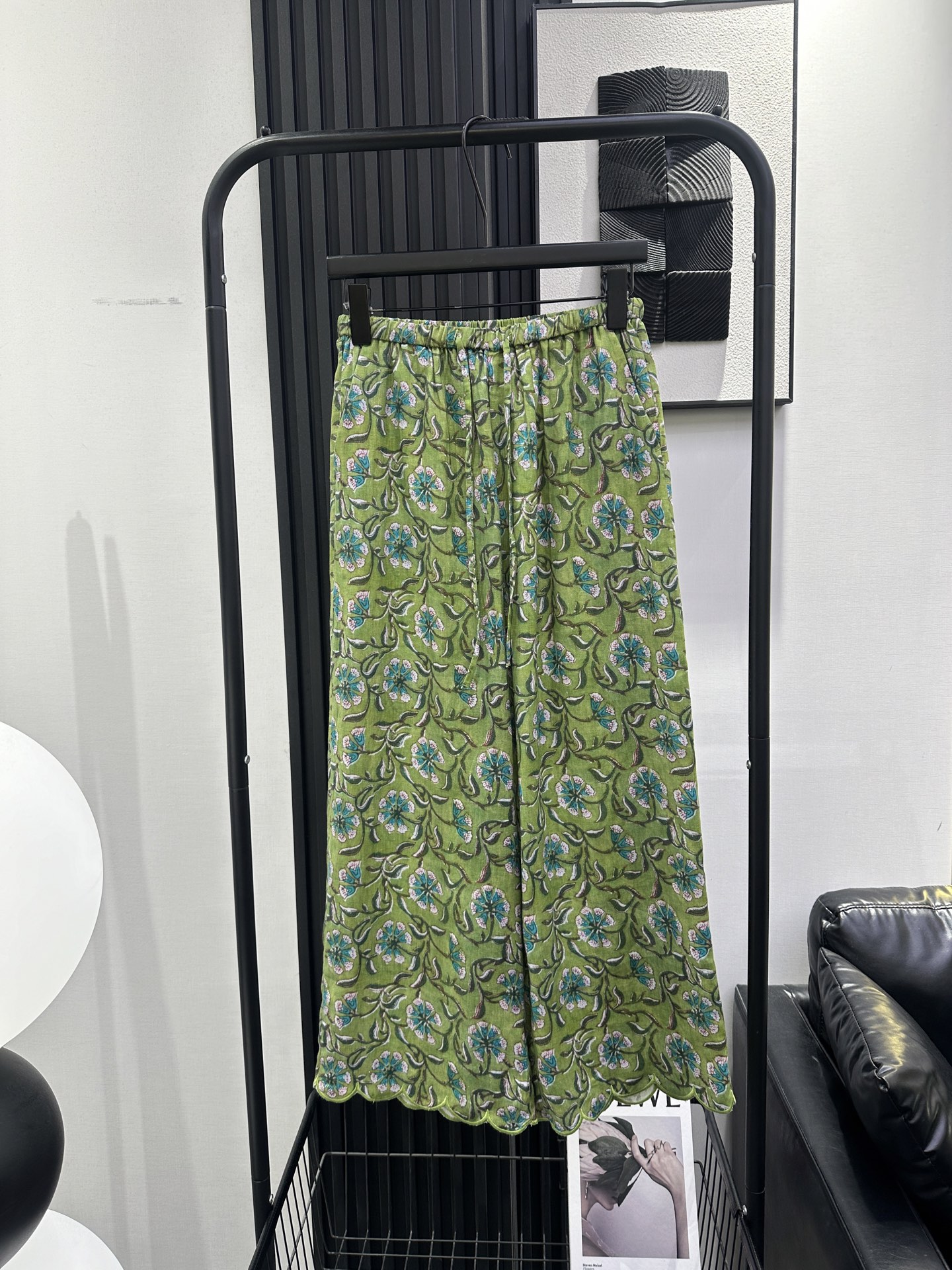 NO:840976,QOY-New three-dimensional jacquard craft fashion casual pants. Linen fabric is breathable and comfortable. The elastic waist is very tolerant. The upper body is not picky and accommodates various leg shapes. Solid color smlxl,,19860909QOY-新款立体提花工艺时尚休闲裤 亚麻面料透气舒适 松紧腰包容性强 上身不挑身材 包容各种腿型 单色 smlxl,,,Women's clothing