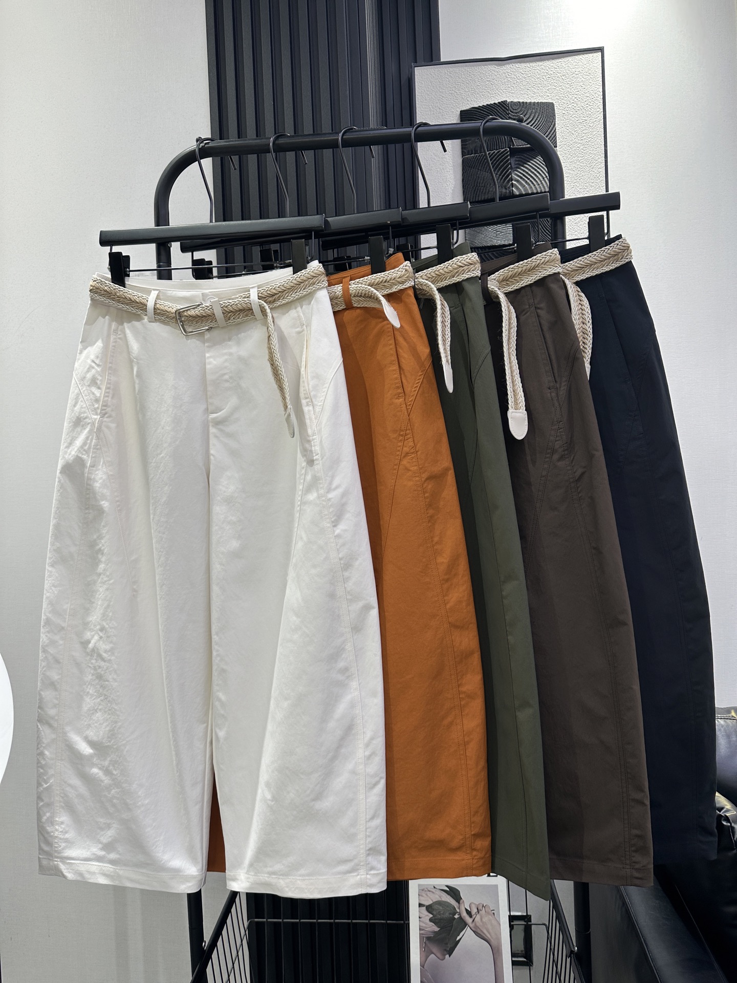 NO:874979,MM6-New hemp rope belt nine-point casual pants. The fabric is not easy to wrinkle. The shape is crisp and tolerant. The upper body is not picky. Five colors smlxl, masion margiela,19860909MM6-新款麻绳腰带九分休闲裤 面料不易皱 版型挺括 包容度高 不挑腿型上身绝绝子 五色 smlxl,,masion margiela,,Women's clothing