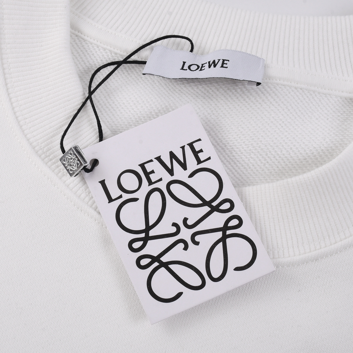 LOEWE 罗意威25SS秋款 胸前纯色大logo带流苏毛刺绣卫衣 黑色 白色-Chinese UA Cheap High Quatity Brand Clothes Bags handbags Sneakers wholesale wholesaler seller from China Factory suppliers Fashion Clothing Shoes best Quality Beautiful Price LOEWE 罗意威25SS秋款 胸前纯色大logo带流苏毛刺绣卫衣 黑色 白色