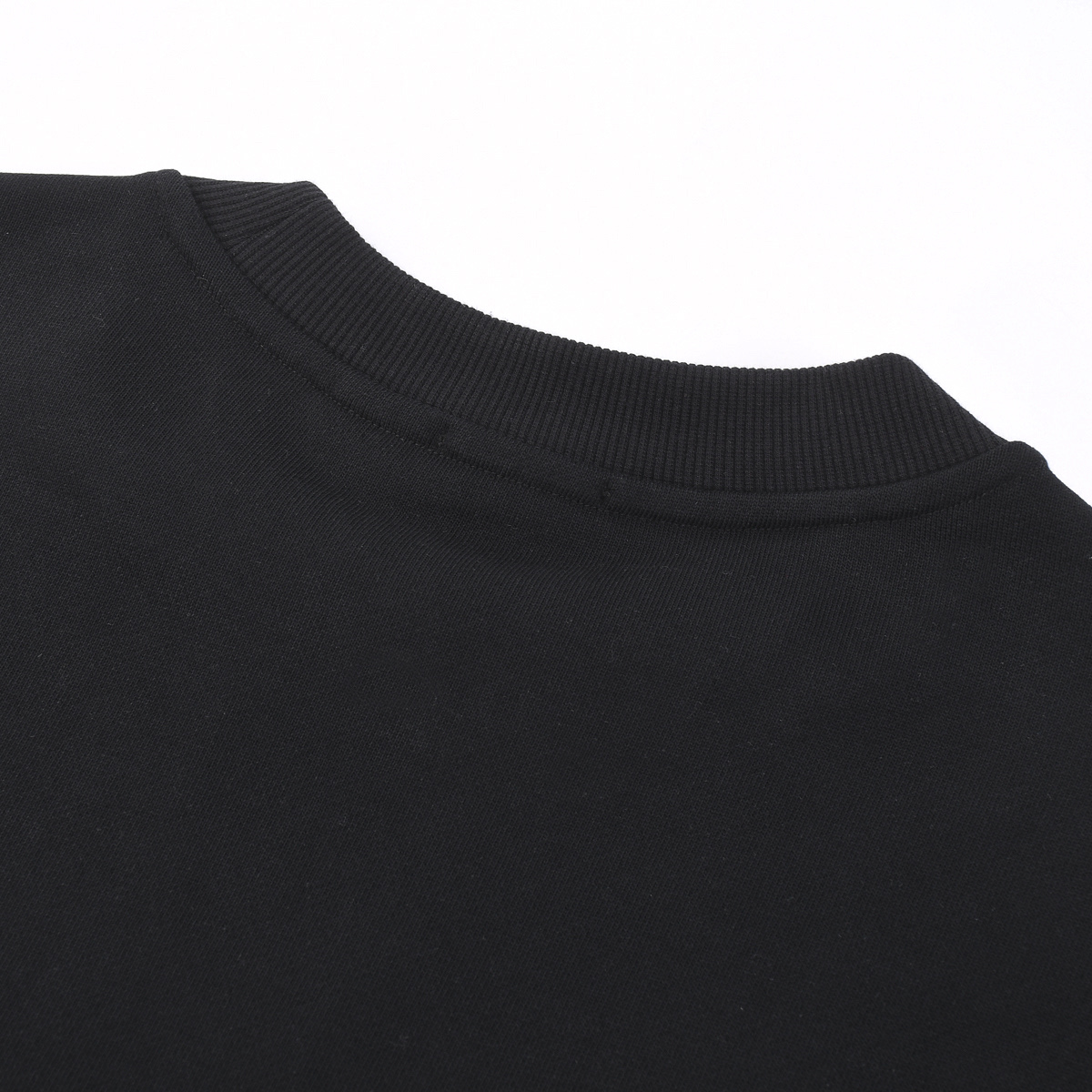 巴宝莉burberry 2025秋冬立体徽标刺绣圆领卫衣白色 黑色-Chinese UA Cheap High Quatity Brand Clothes Bags handbags Sneakers wholesale wholesaler seller from China Factory suppliers Fashion Clothing Shoes best Quality Beautiful Price 巴宝莉burberry 2025秋冬立体徽标刺绣圆领卫衣白色 黑色