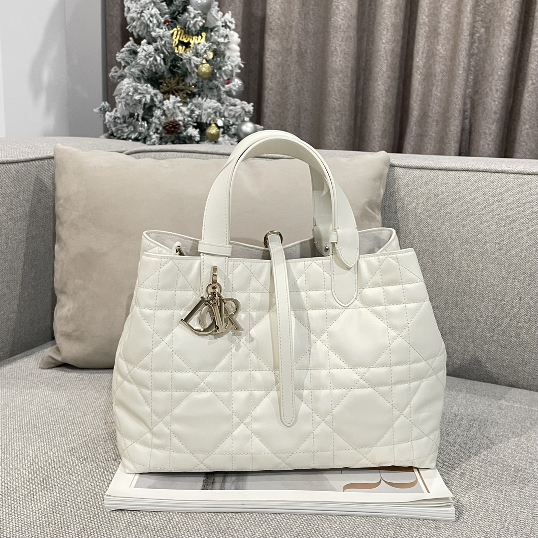 디올 Toujours 28.5cm 화이트 소가죽 까나쥬 토트백 레플리카